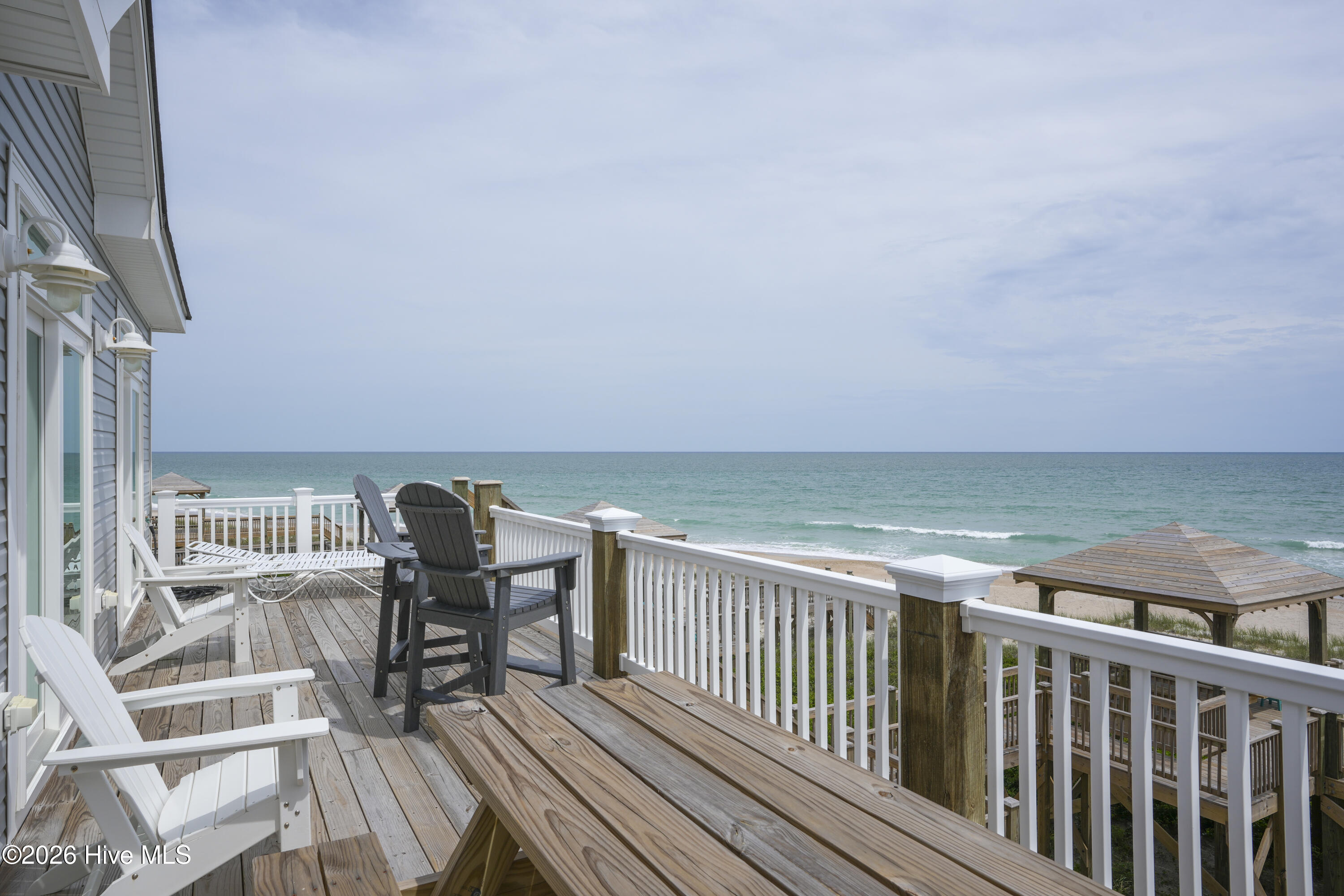 1012 New River Inlet Road Property Photo 9