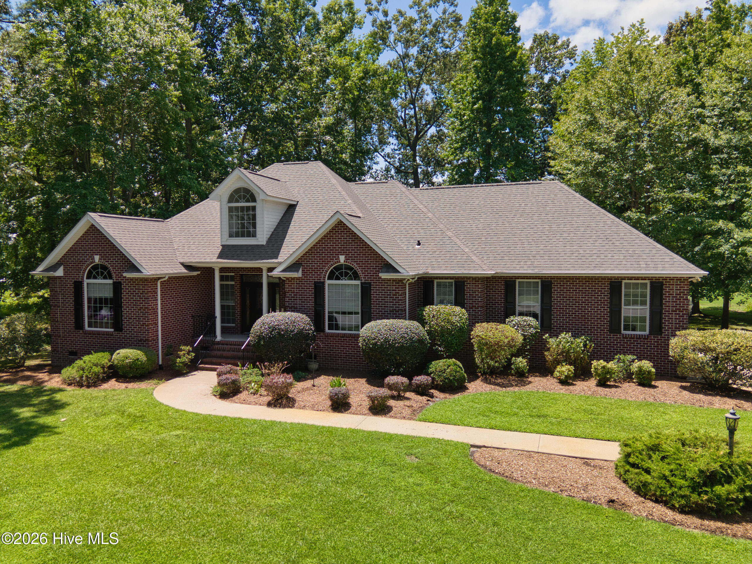 148 Broad River Drive Property Photo 1