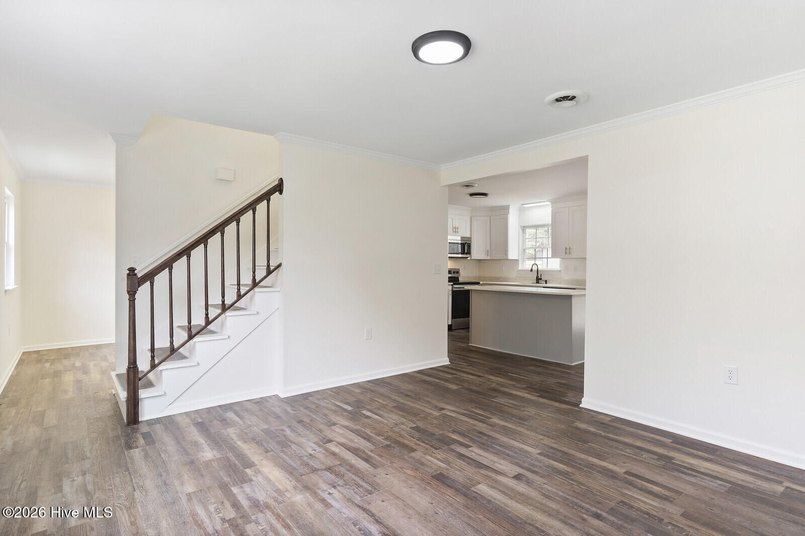 125 W B And S Road Property Photo 8