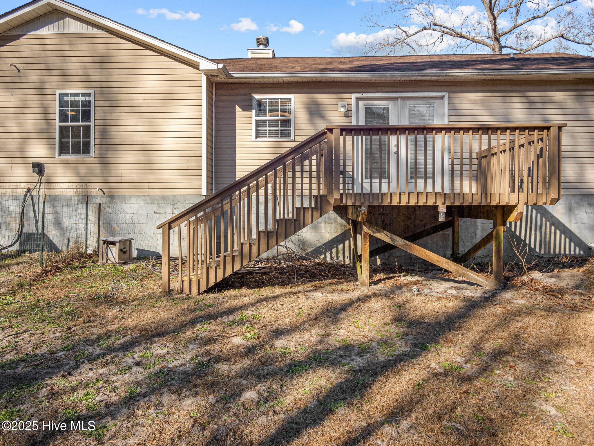 218 Winterberry Court Property Photo 28