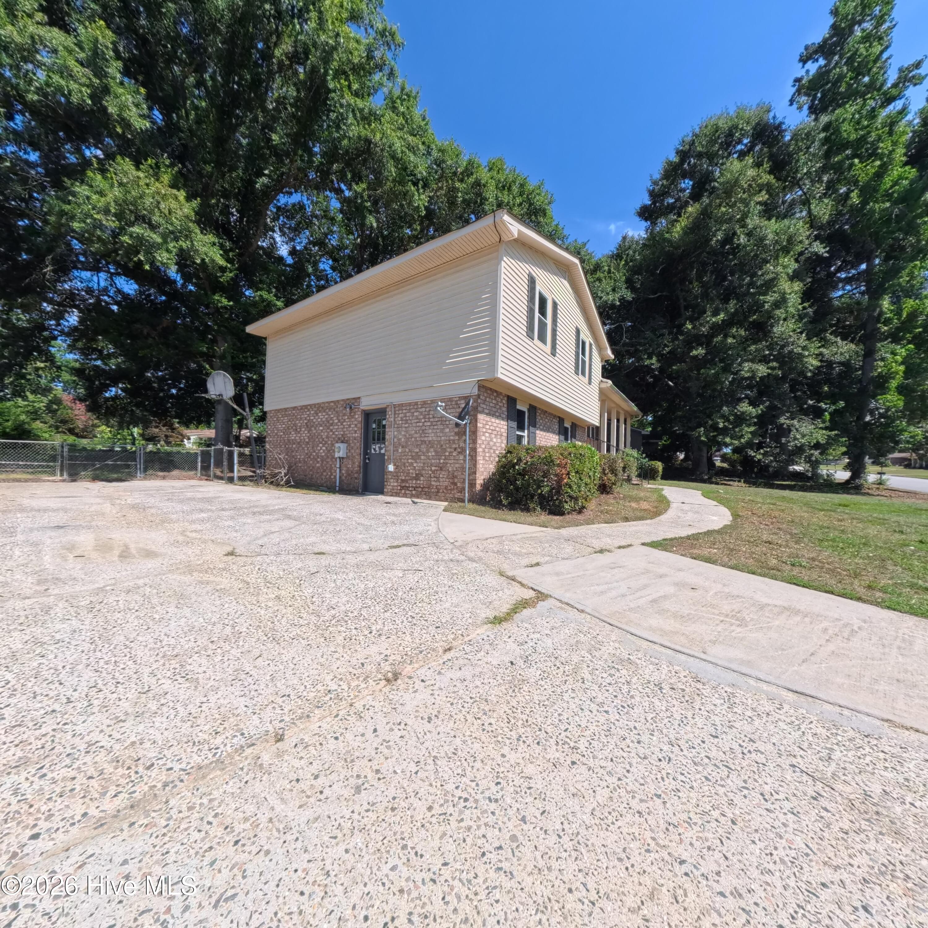 141 Griswood Drive Property Photo 3
