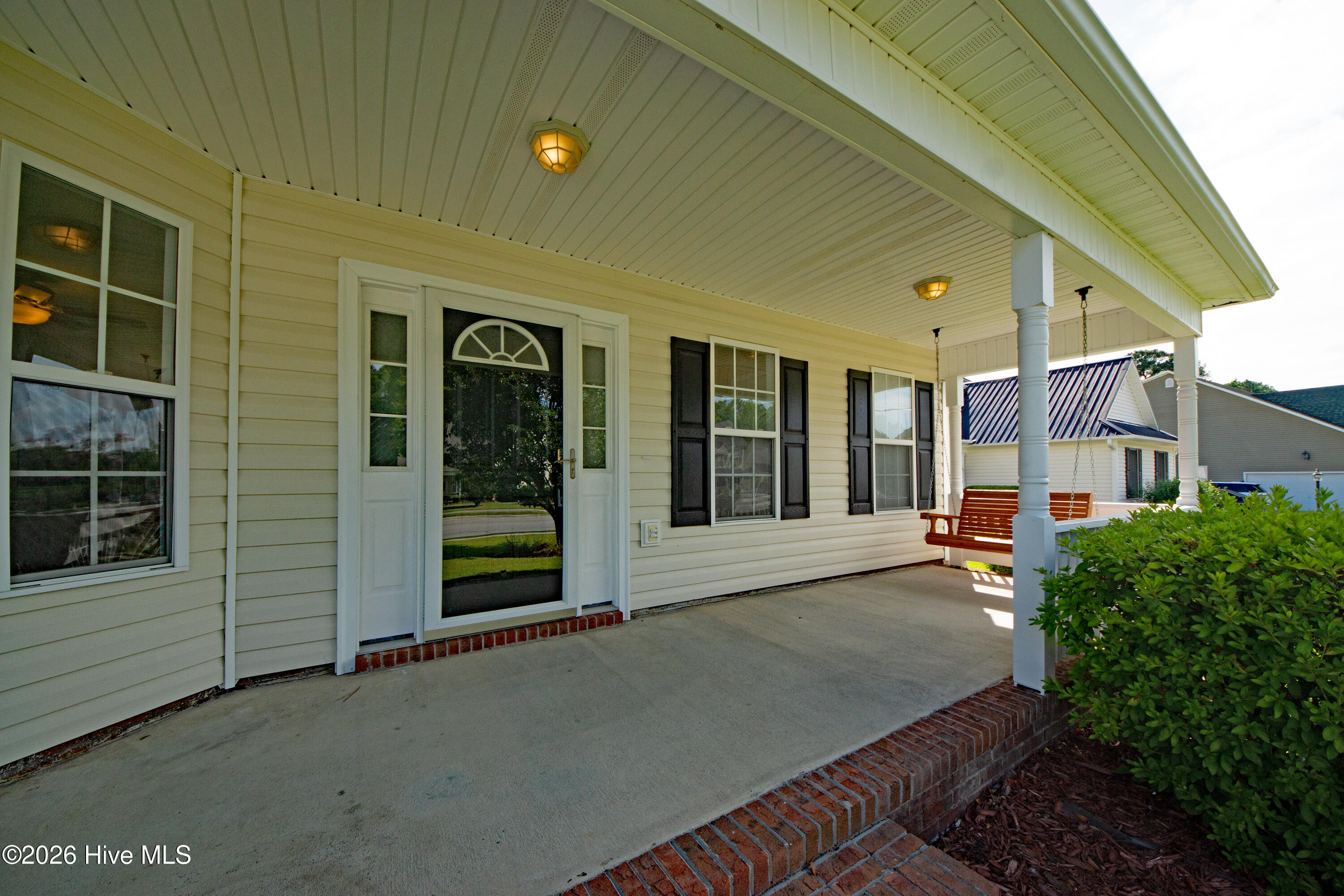1112 Huff Drive Property Photo 4