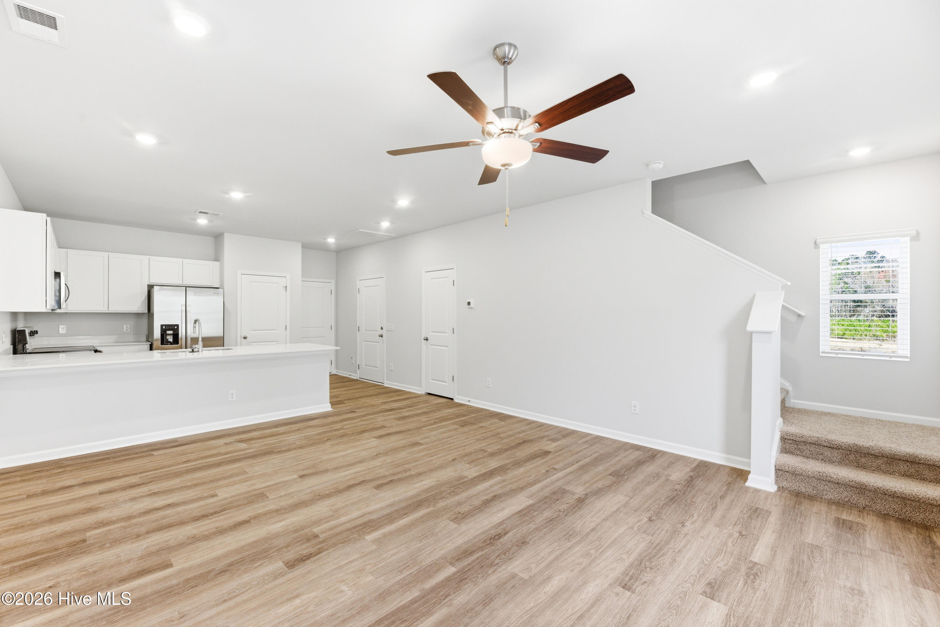 593 Sandy Hollow Drive Property Photo 6