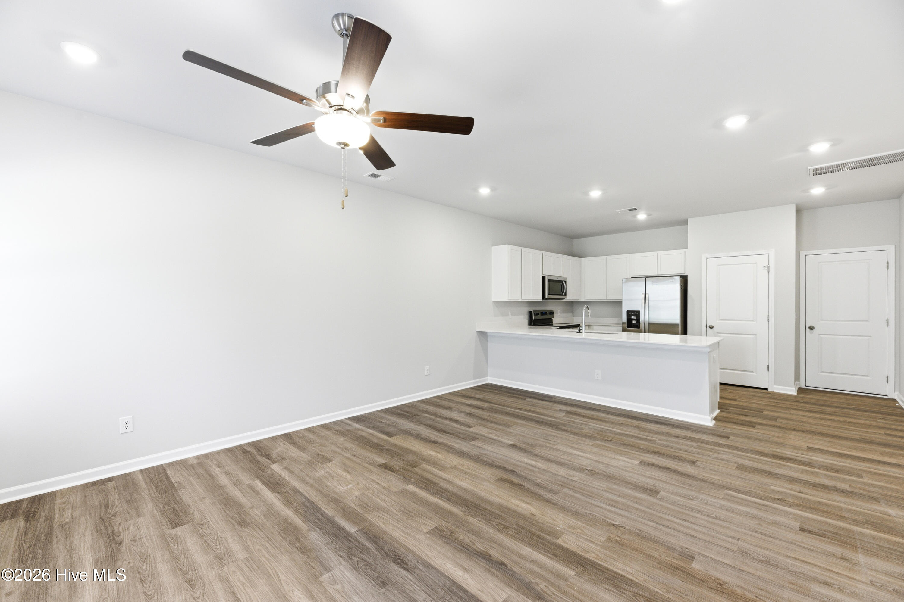 593 Sandy Hollow Drive Property Photo 7