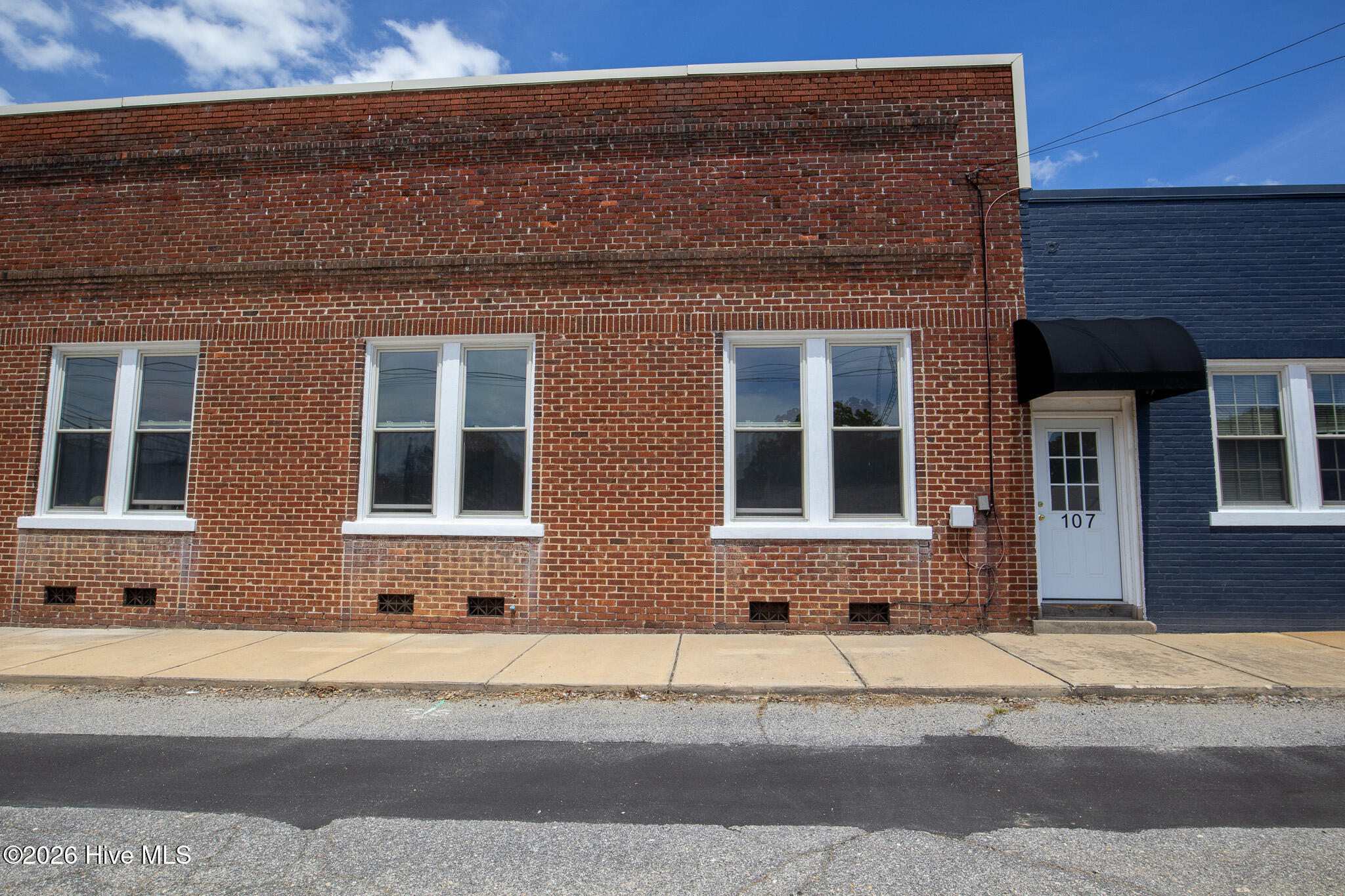 107 E Bunn Lane Property Photo 1