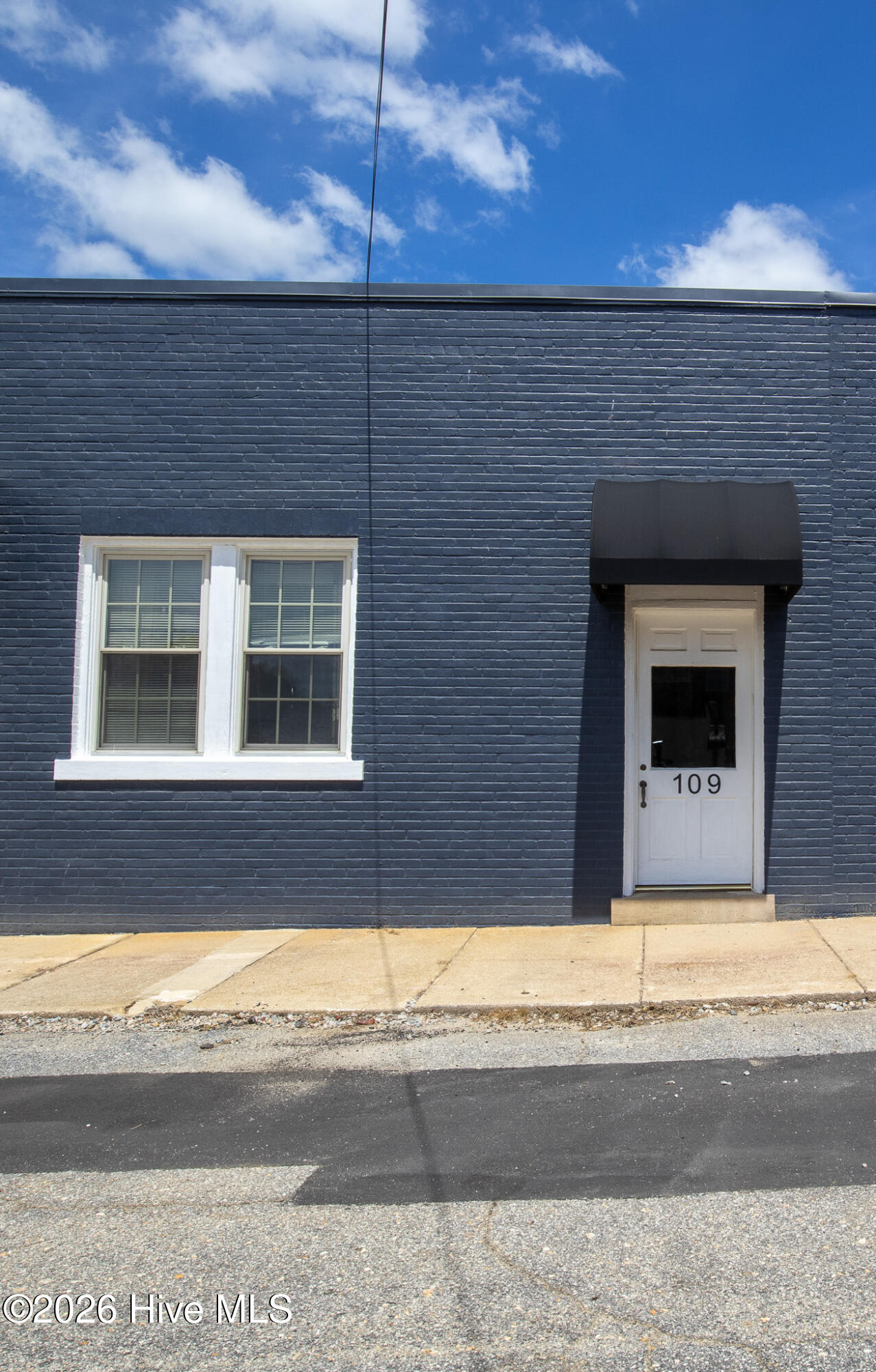 109 E Bunn Lane Property Photo 1
