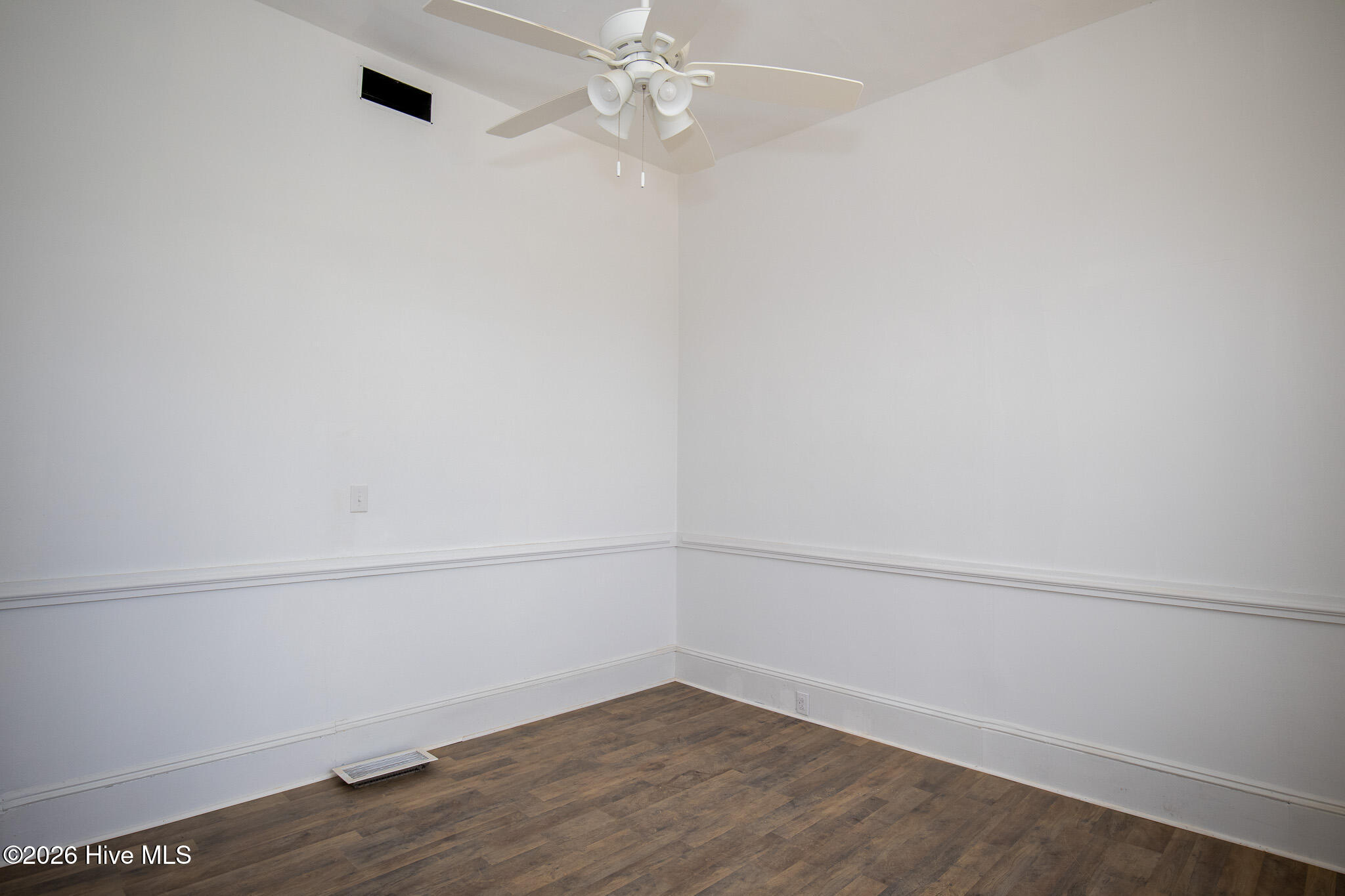 111 S Pine Street Property Photo 5