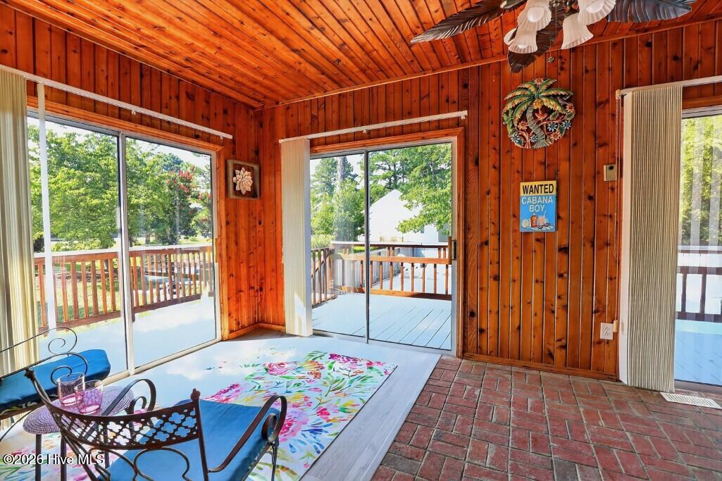 6103 Falcon Drive Property Photo 21