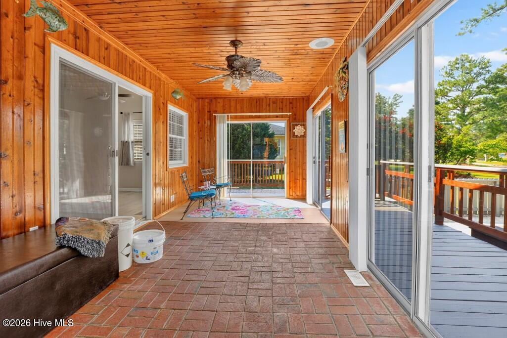 6103 Falcon Drive Property Photo 22