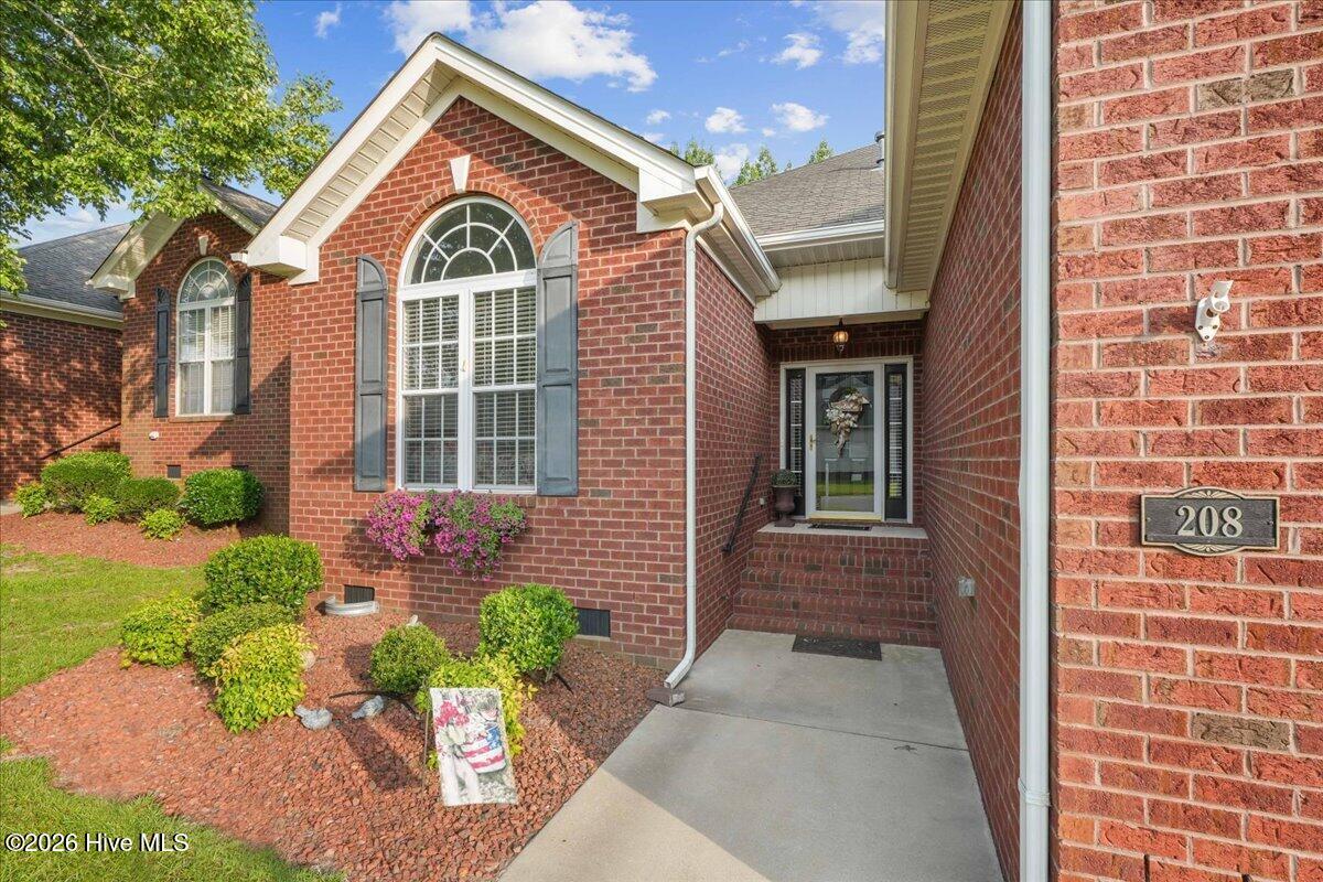 208 Commonsgate Drive Property Photo 4