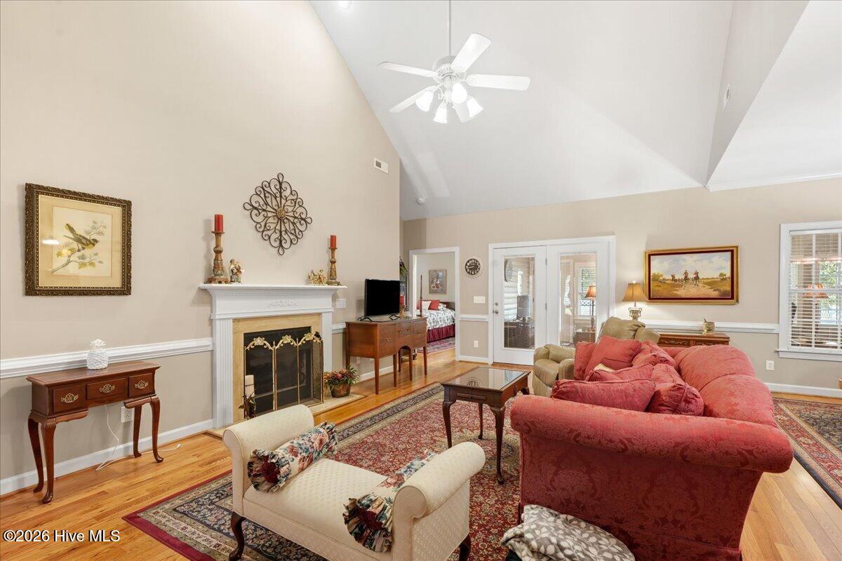 208 Commonsgate Drive Property Photo 12