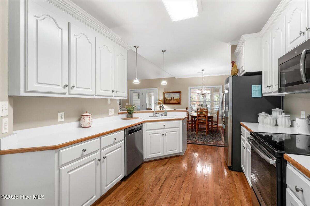 208 Commonsgate Drive Property Photo 16
