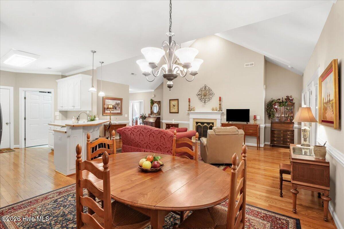208 Commonsgate Drive Property Photo 20