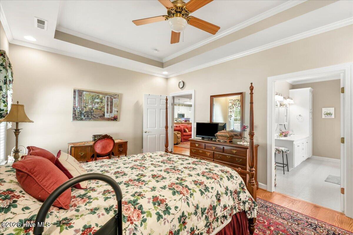 208 Commonsgate Drive Property Photo 22