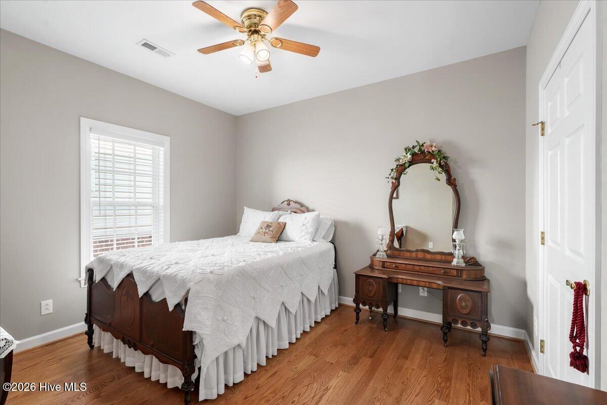 208 Commonsgate Drive Property Photo 23