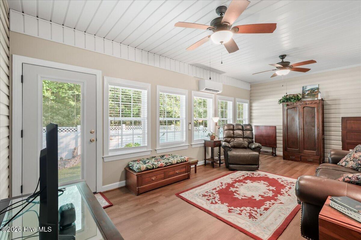 208 Commonsgate Drive Property Photo 29