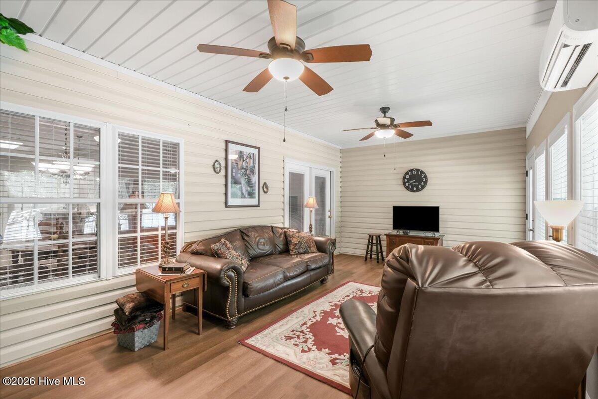 208 Commonsgate Drive Property Photo 30