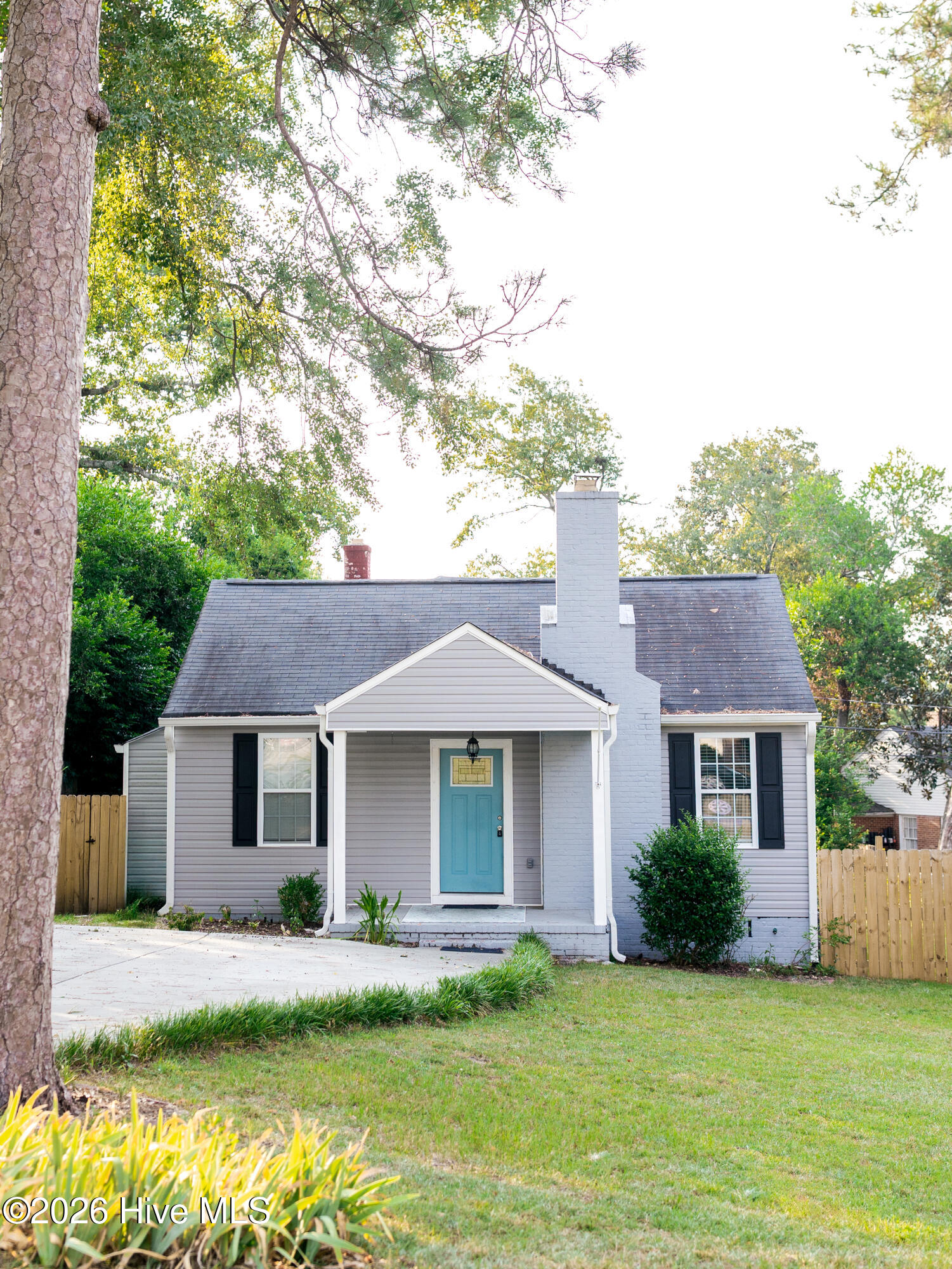 1720 Oak Drive Property Photo 1