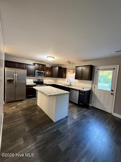 108 Wynstone Drive Property Photo 8