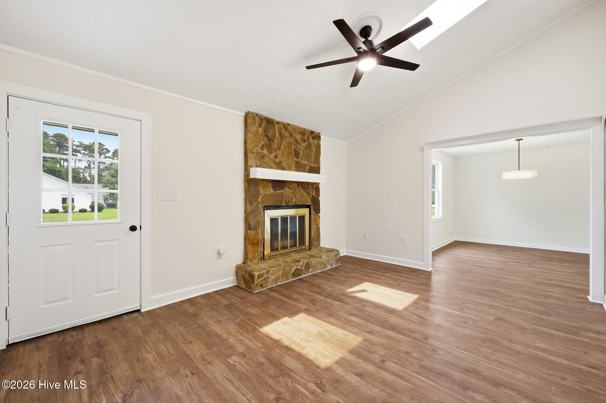 325 Miller Boulevard Property Photo 5