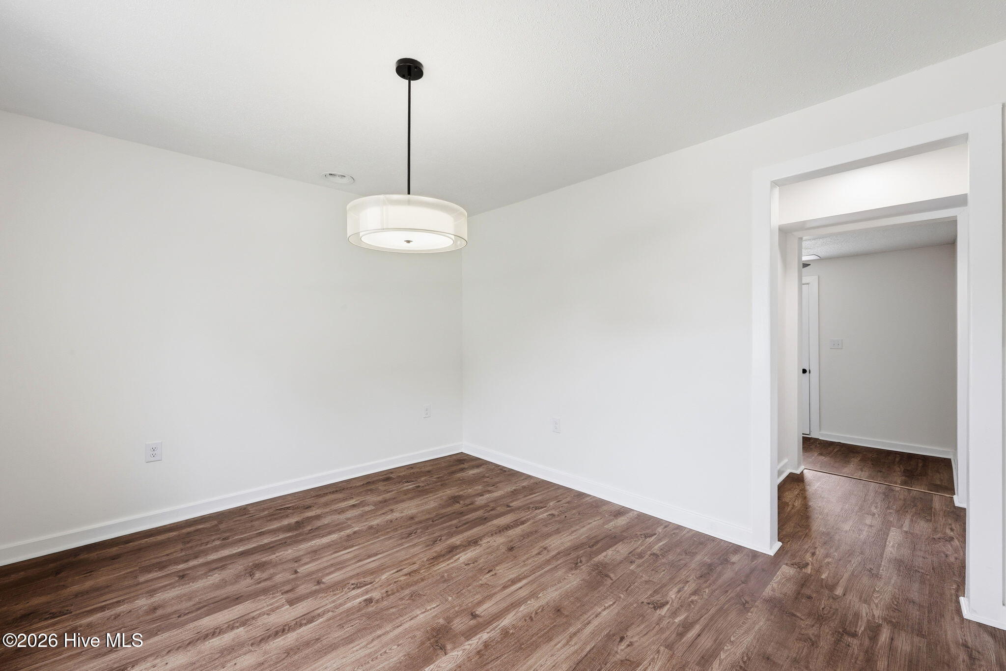 325 Miller Boulevard Property Photo 6