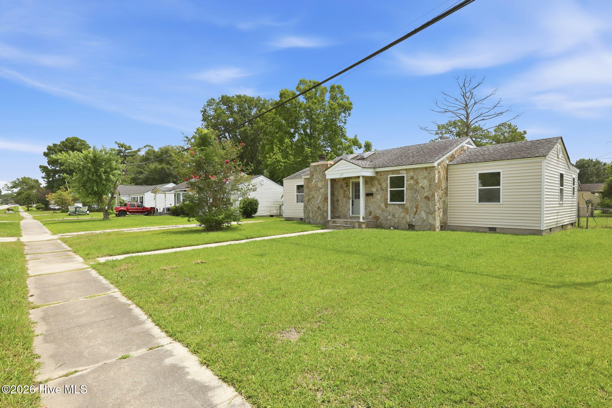 325 Miller Boulevard Property Photo 32