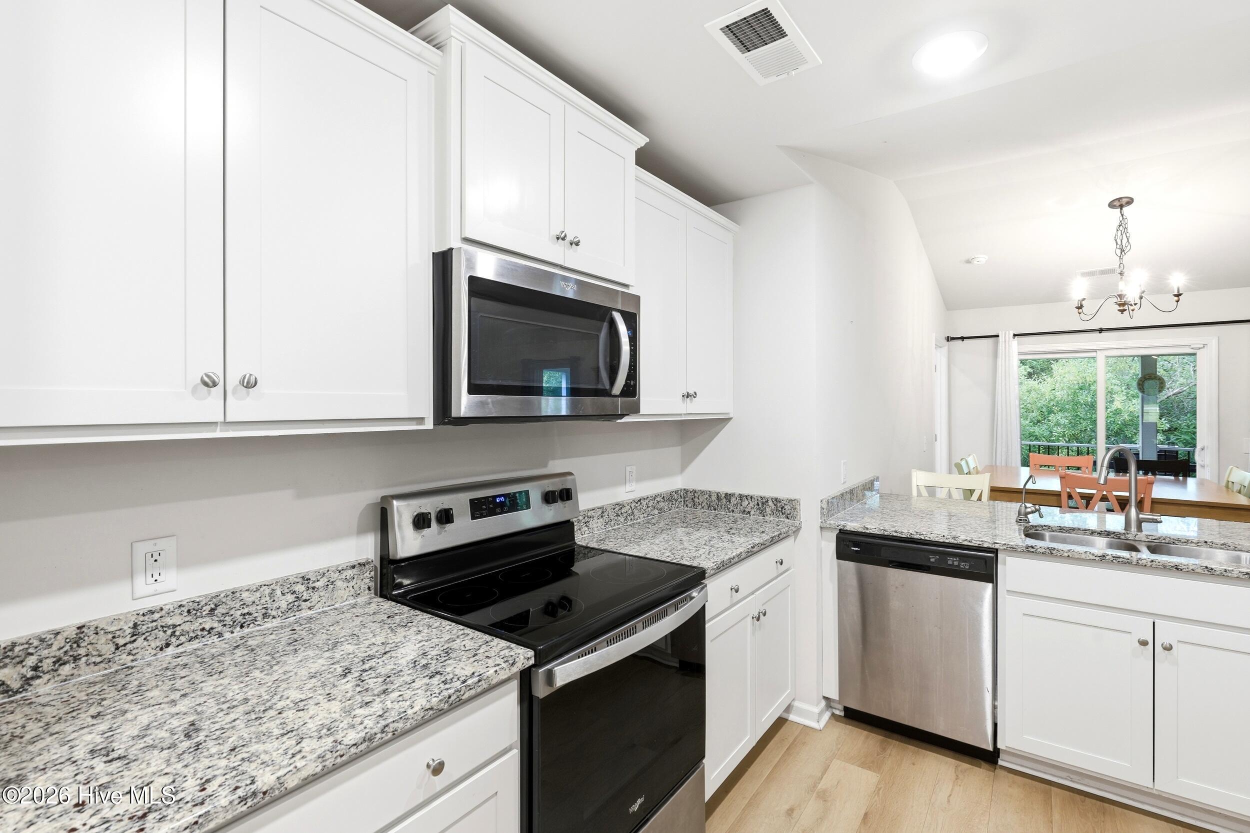 530 Poppleton Drive Property Photo 14