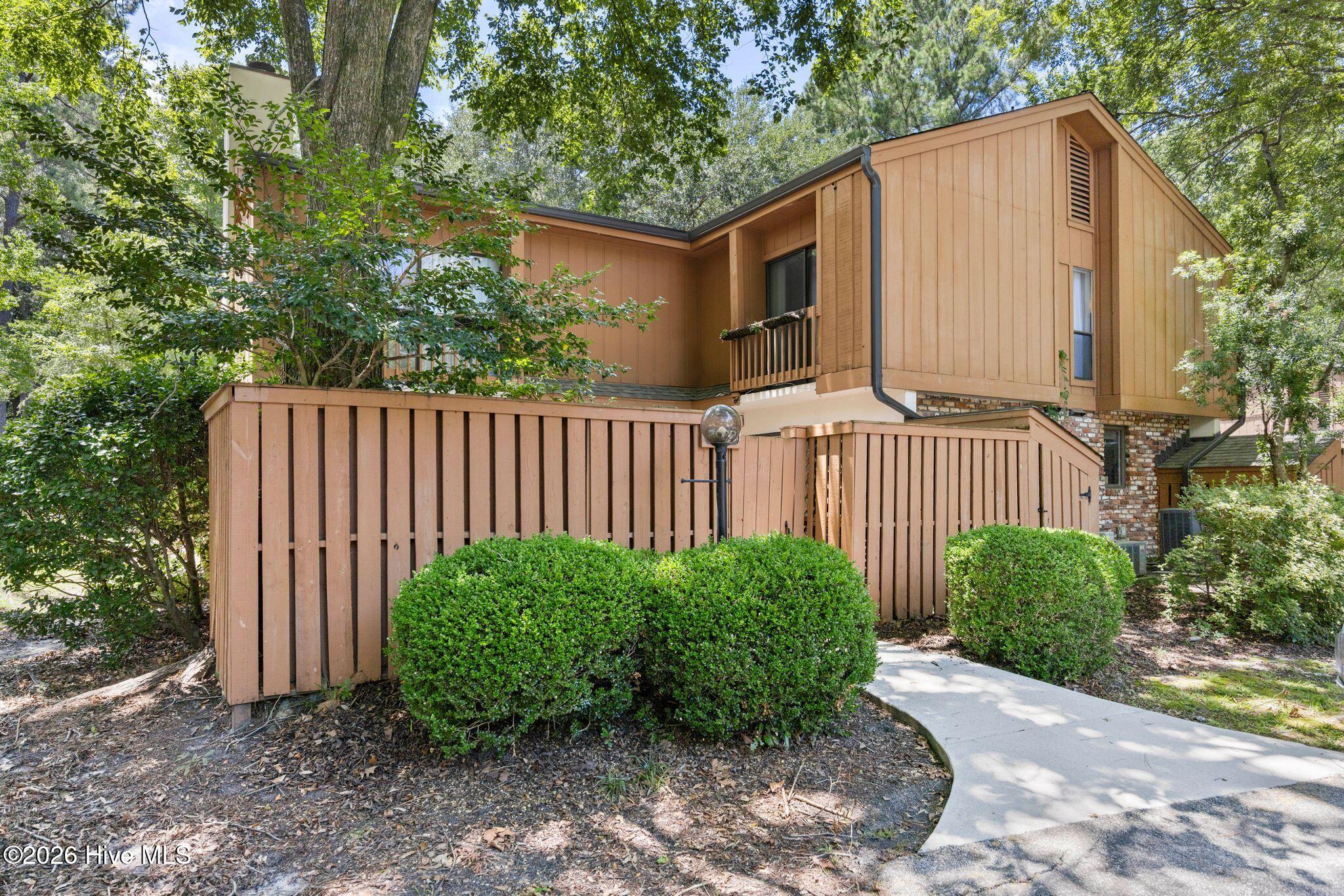2029 Albert Circle Property Photo 1