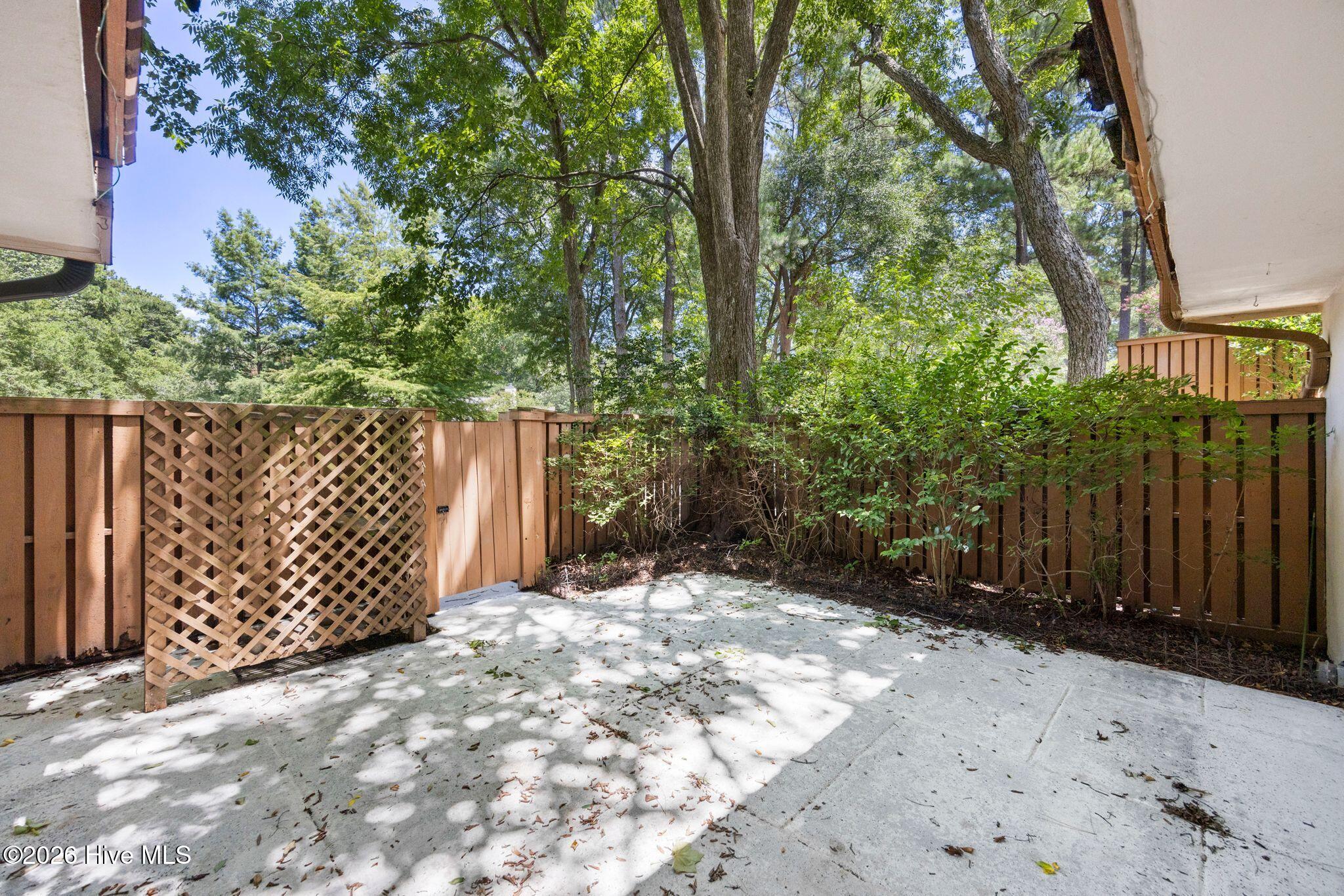 2029 Albert Circle Property Photo 5