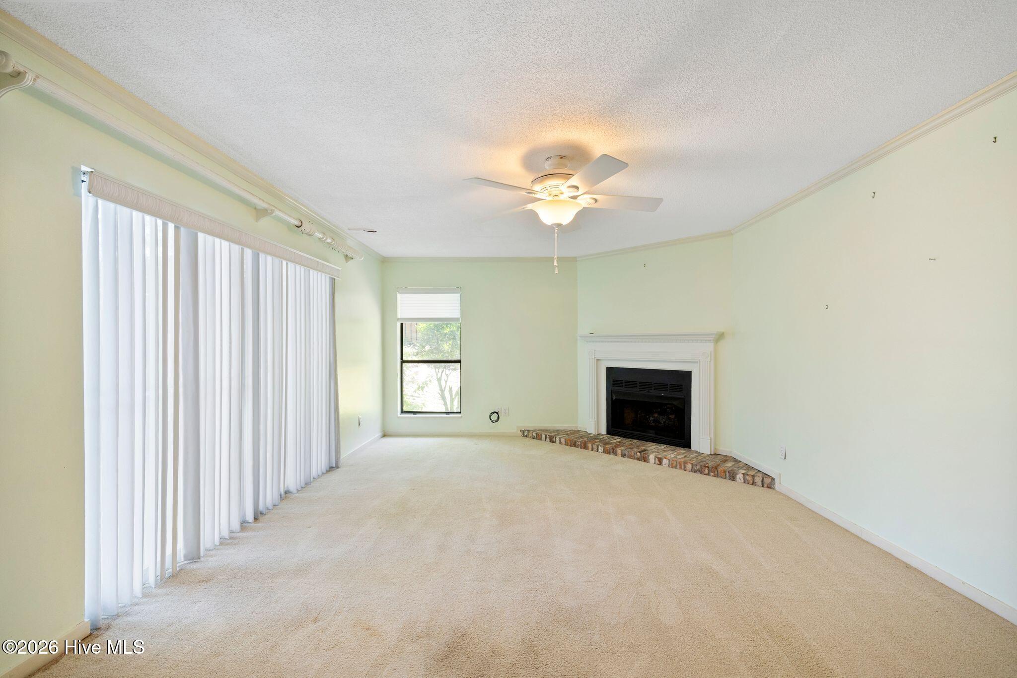 2029 Albert Circle Property Photo 6