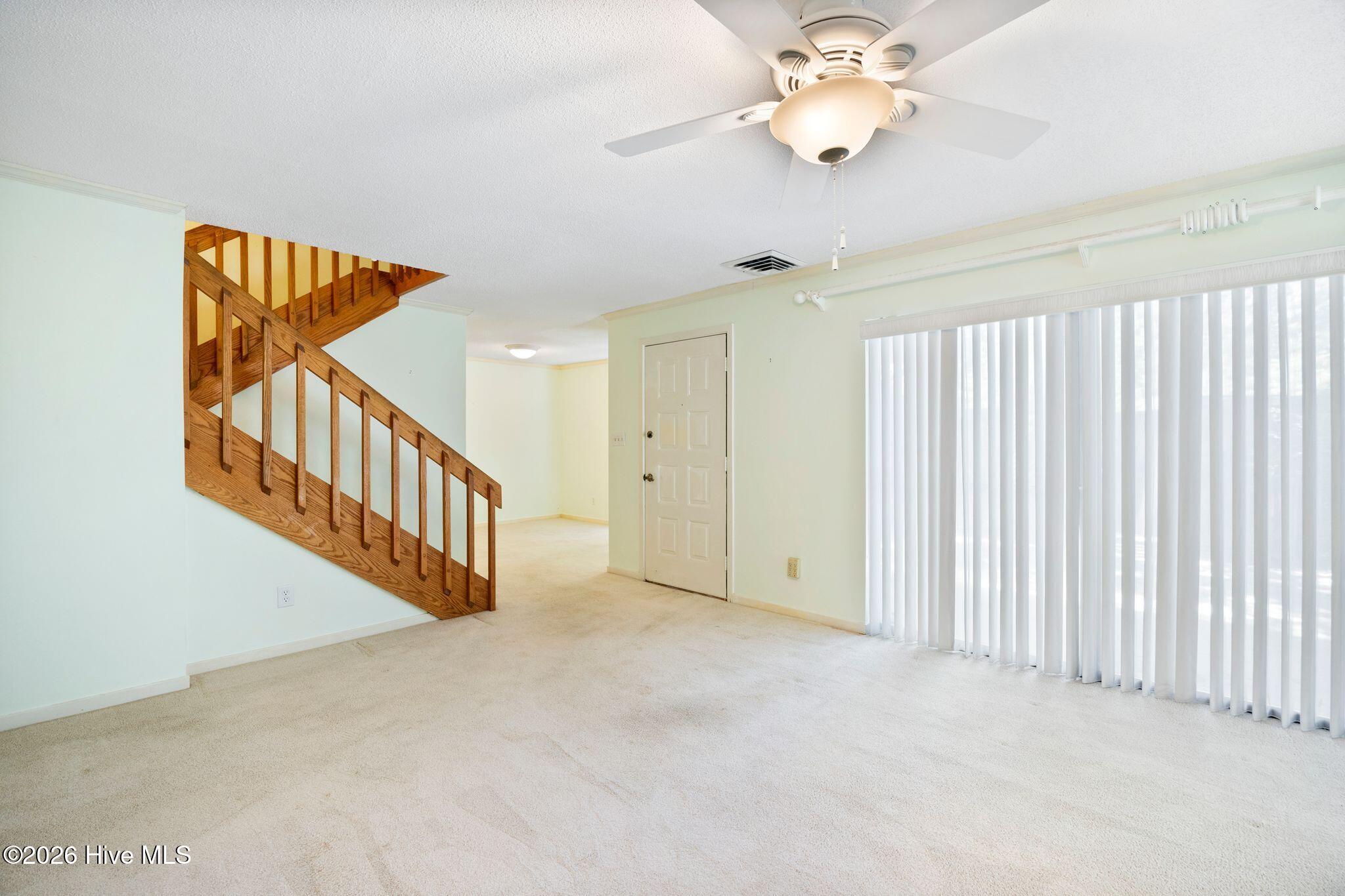2029 Albert Circle Property Photo 9