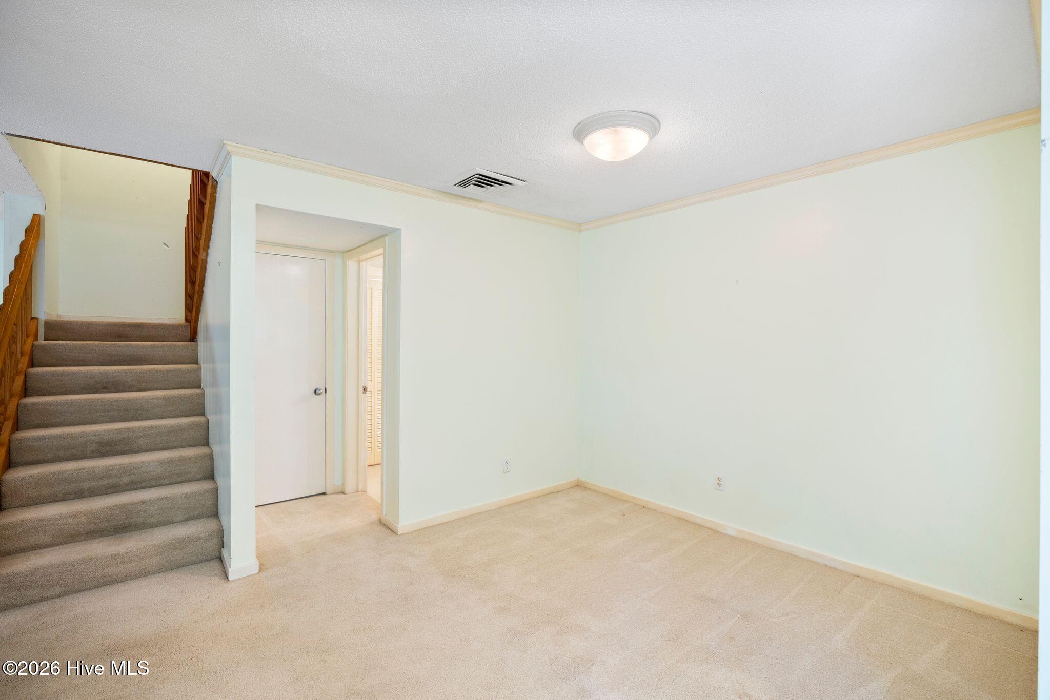 2029 Albert Circle Property Photo 12