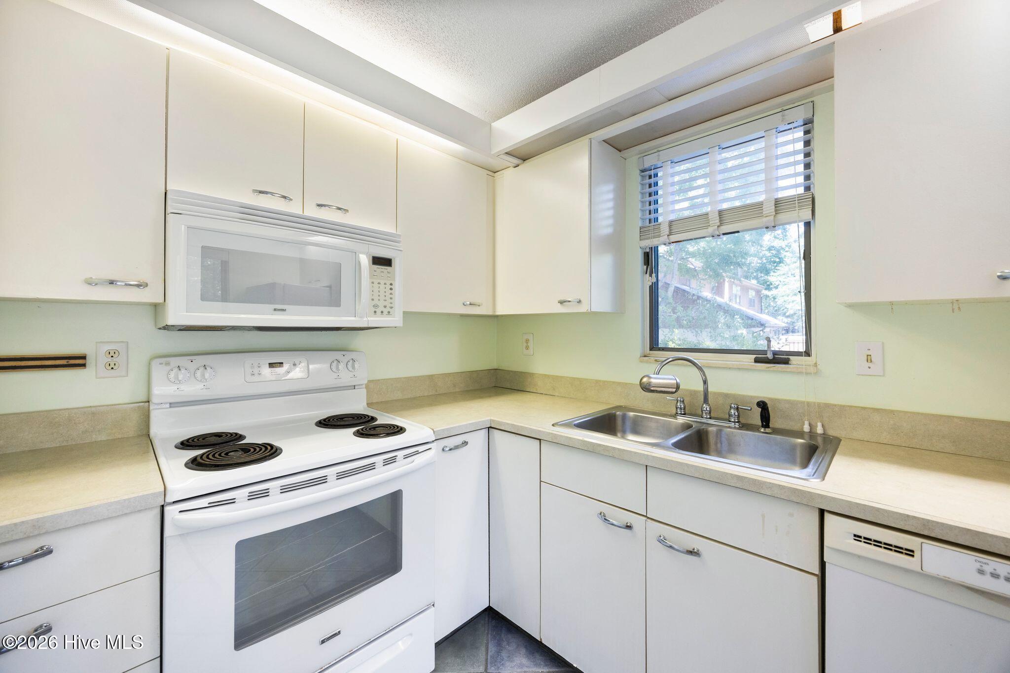 2029 Albert Circle Property Photo 16