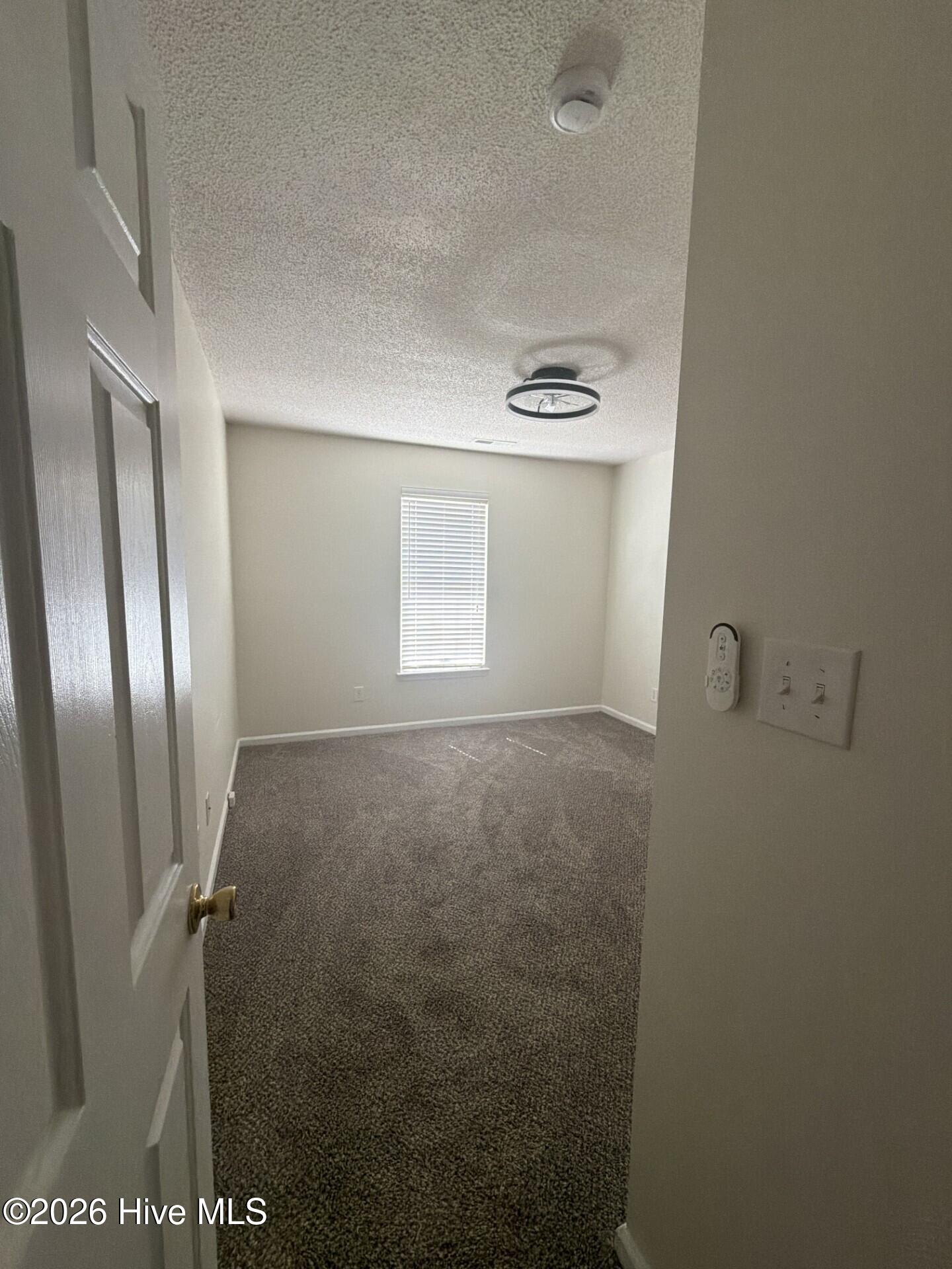 300 Pinegrove Court Property Photo 14