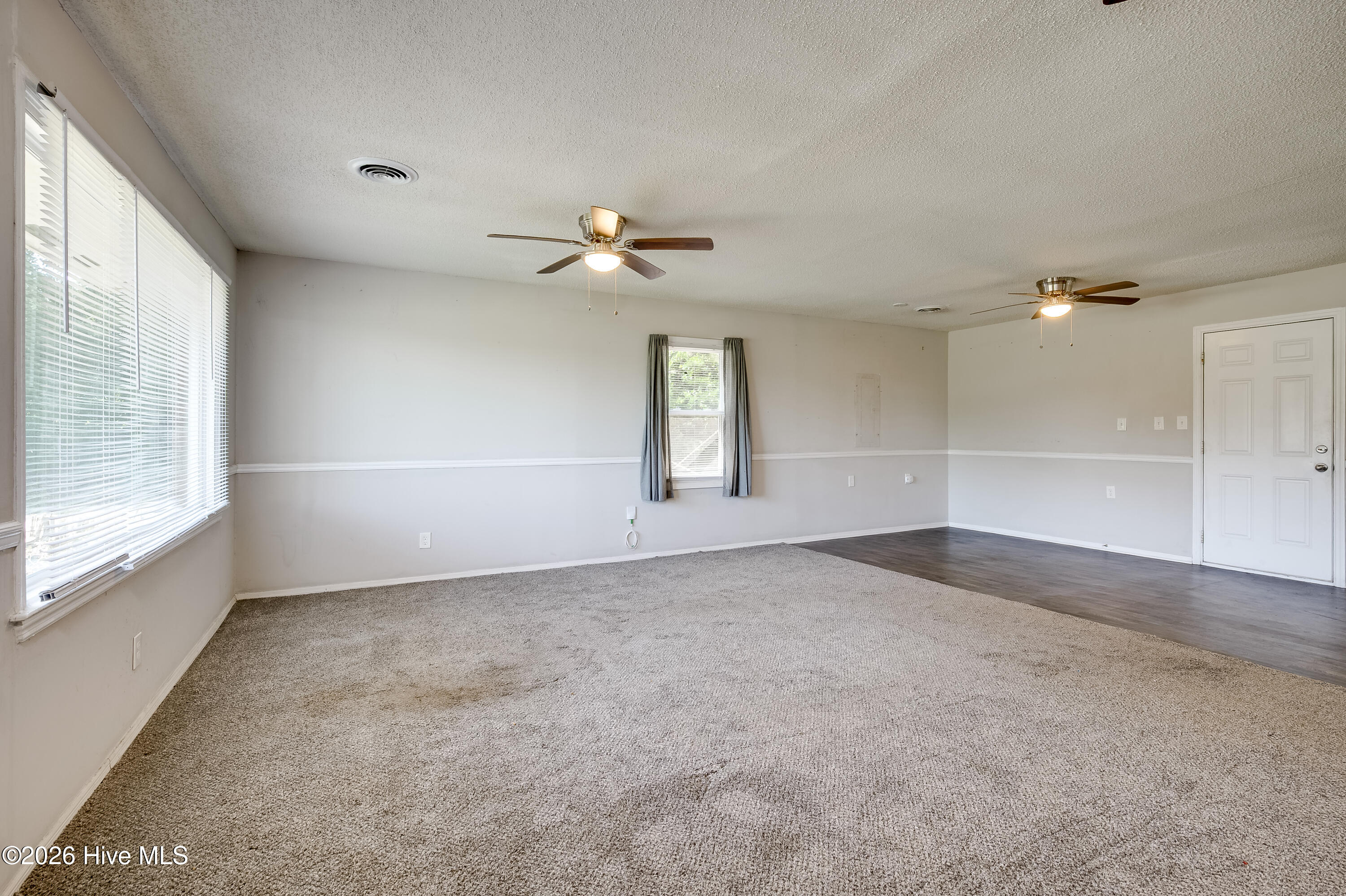 2107 Faircrest Avenue A Property Photo 2