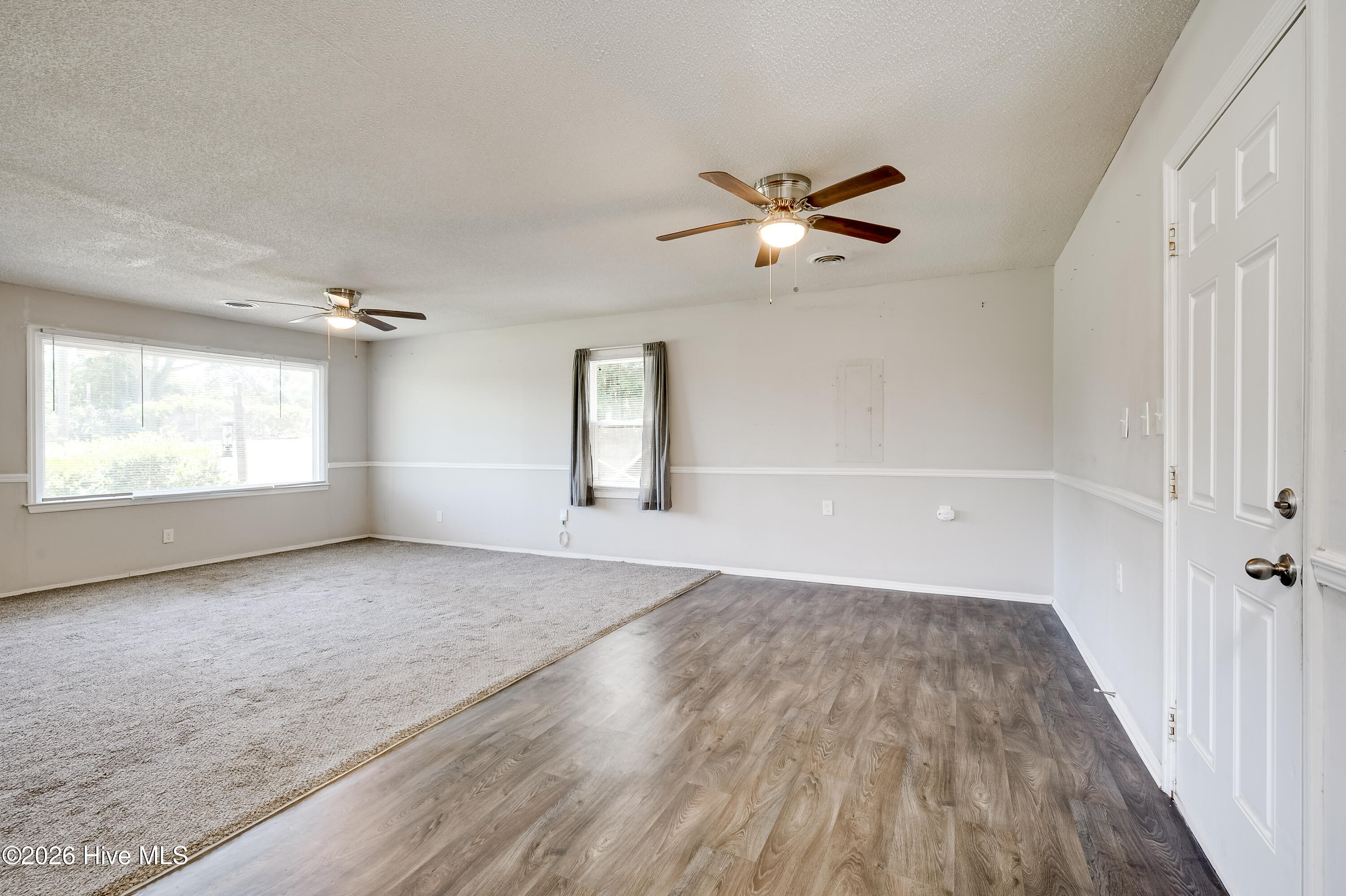 2107 Faircrest Avenue A Property Photo 4