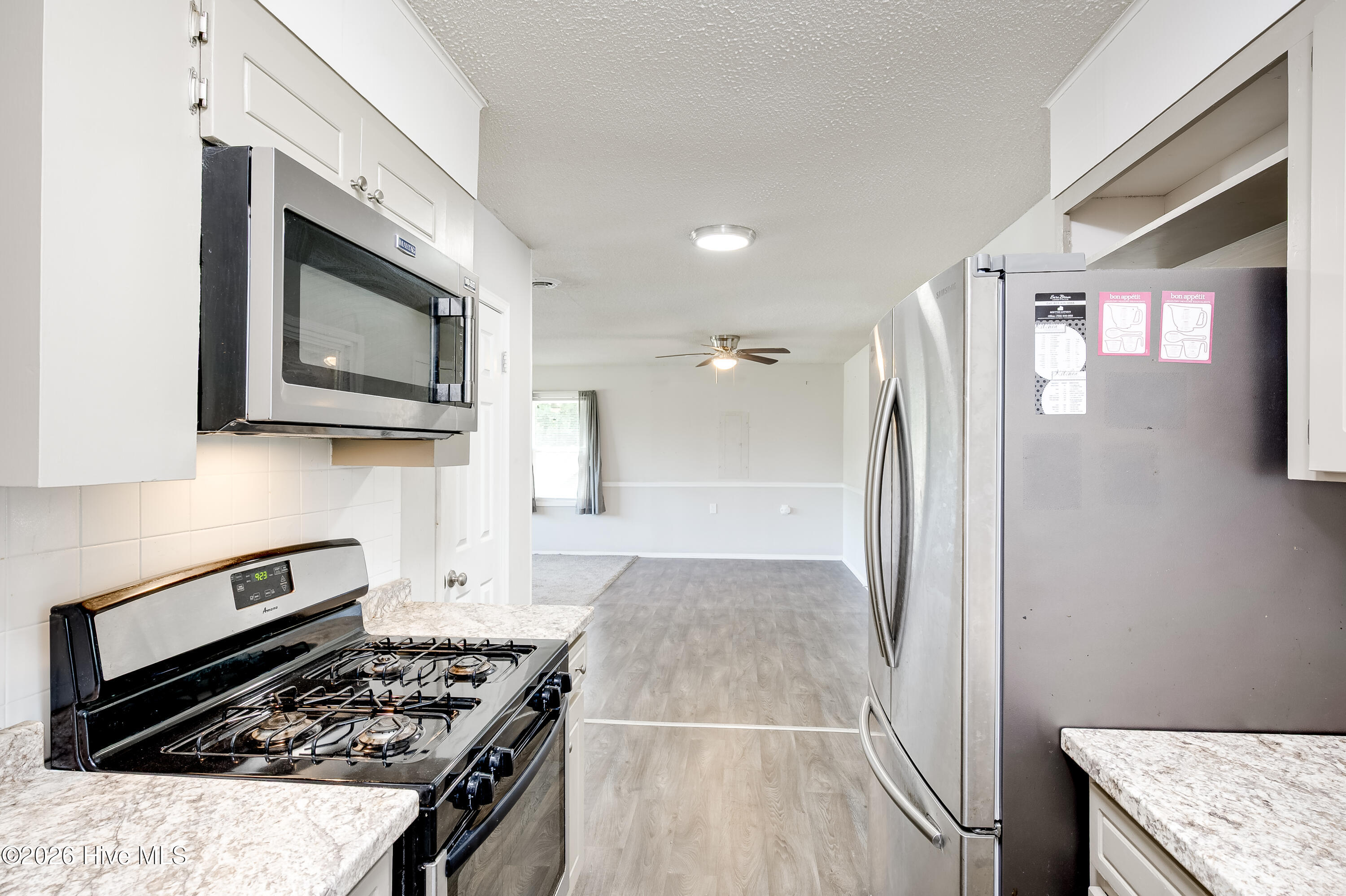 2107 Faircrest Avenue A Property Photo 7
