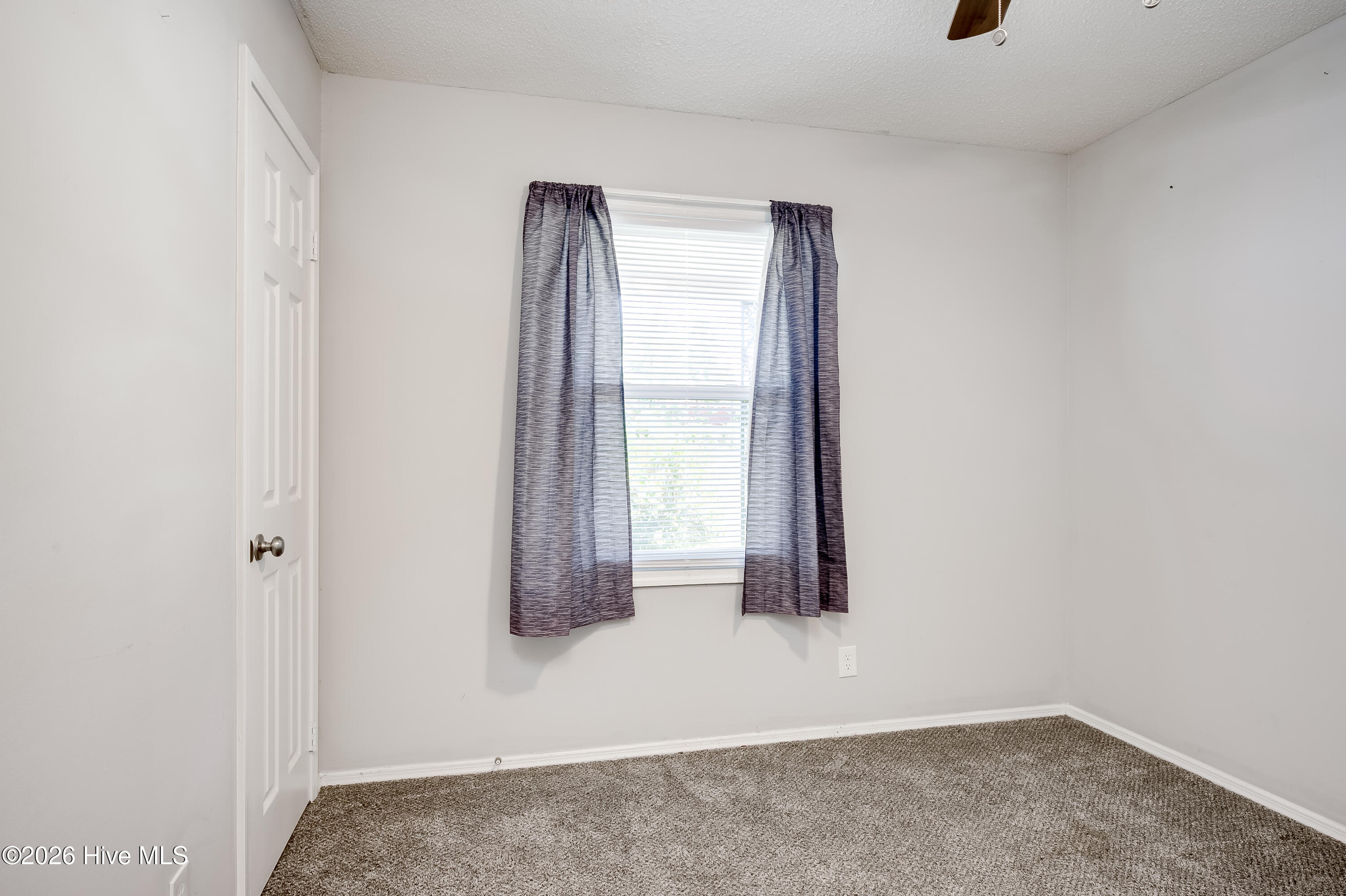 2107 Faircrest Avenue A Property Photo 8