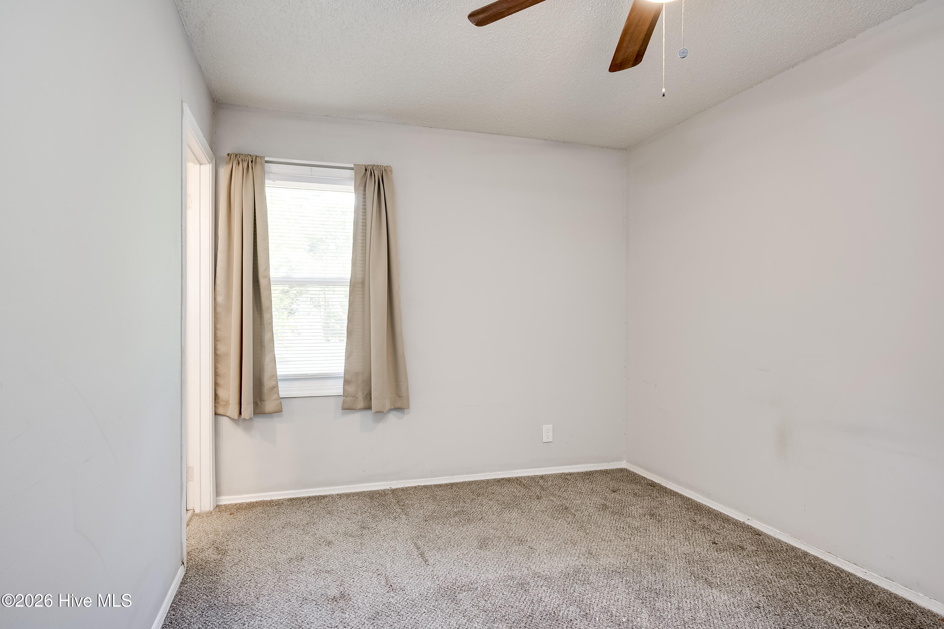 2107 Faircrest Avenue A Property Photo 11