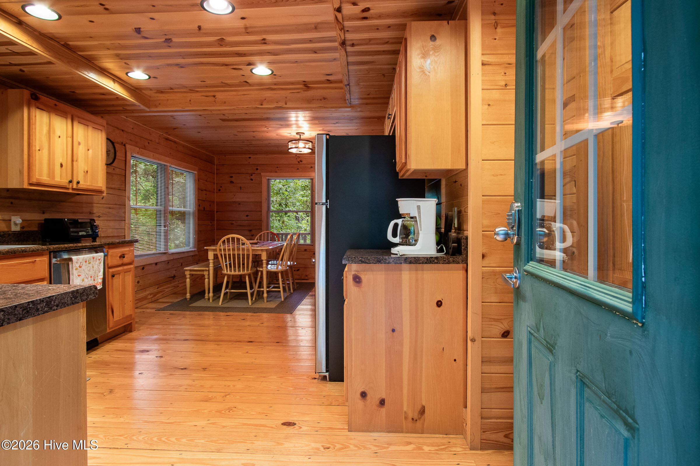 235 Huntington Circle Property Photo 4