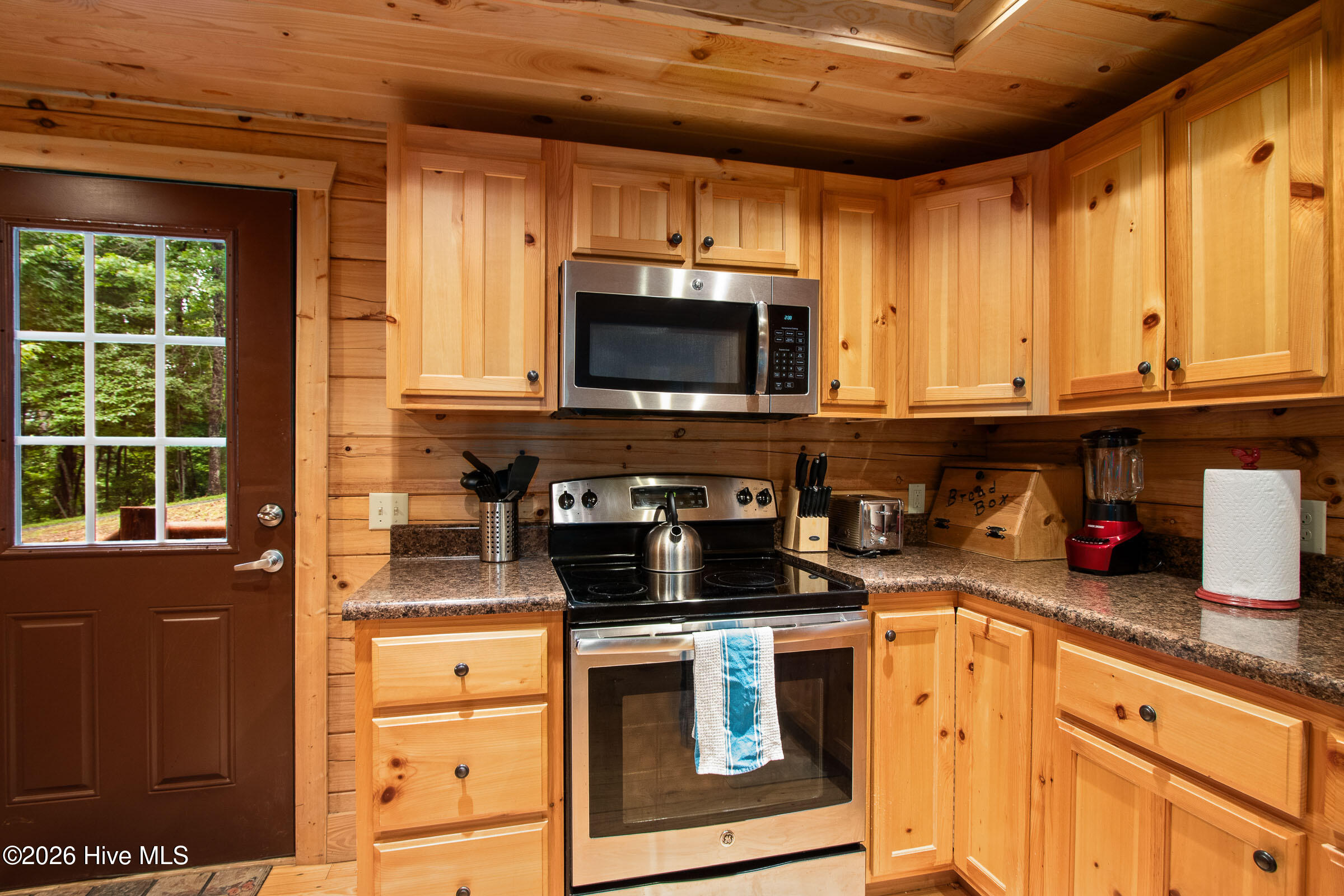 235 Huntington Circle Property Photo 7