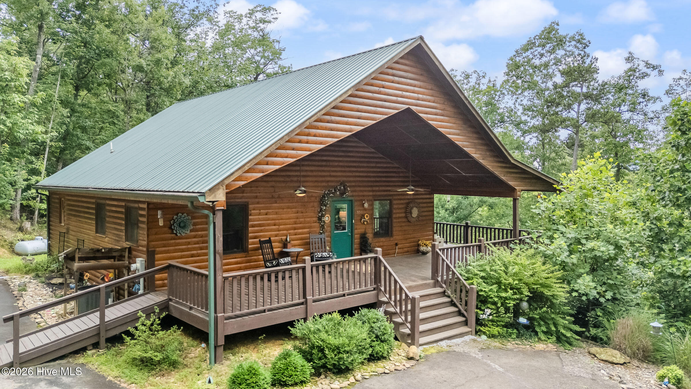 380 Bear Trail Property Photo 5