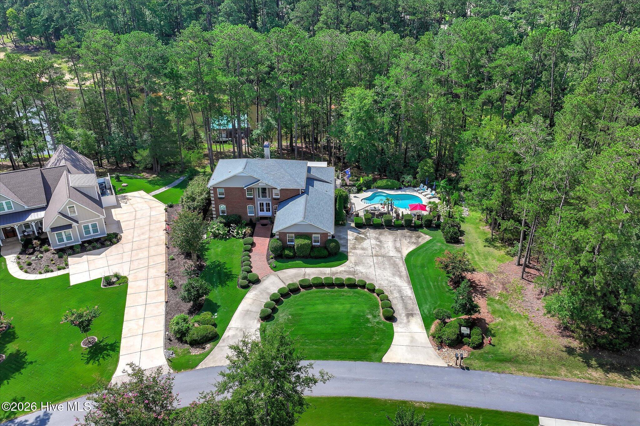 335 Crown Point Property Photo 11