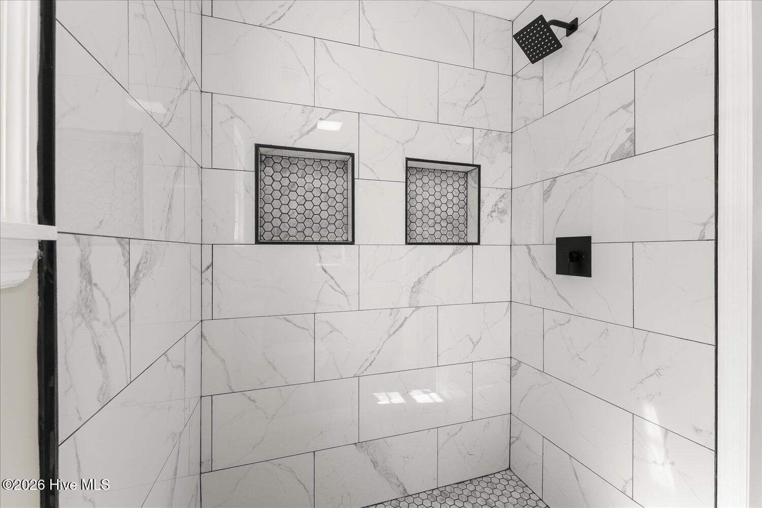 1894 Neptune Drive Property Photo 14