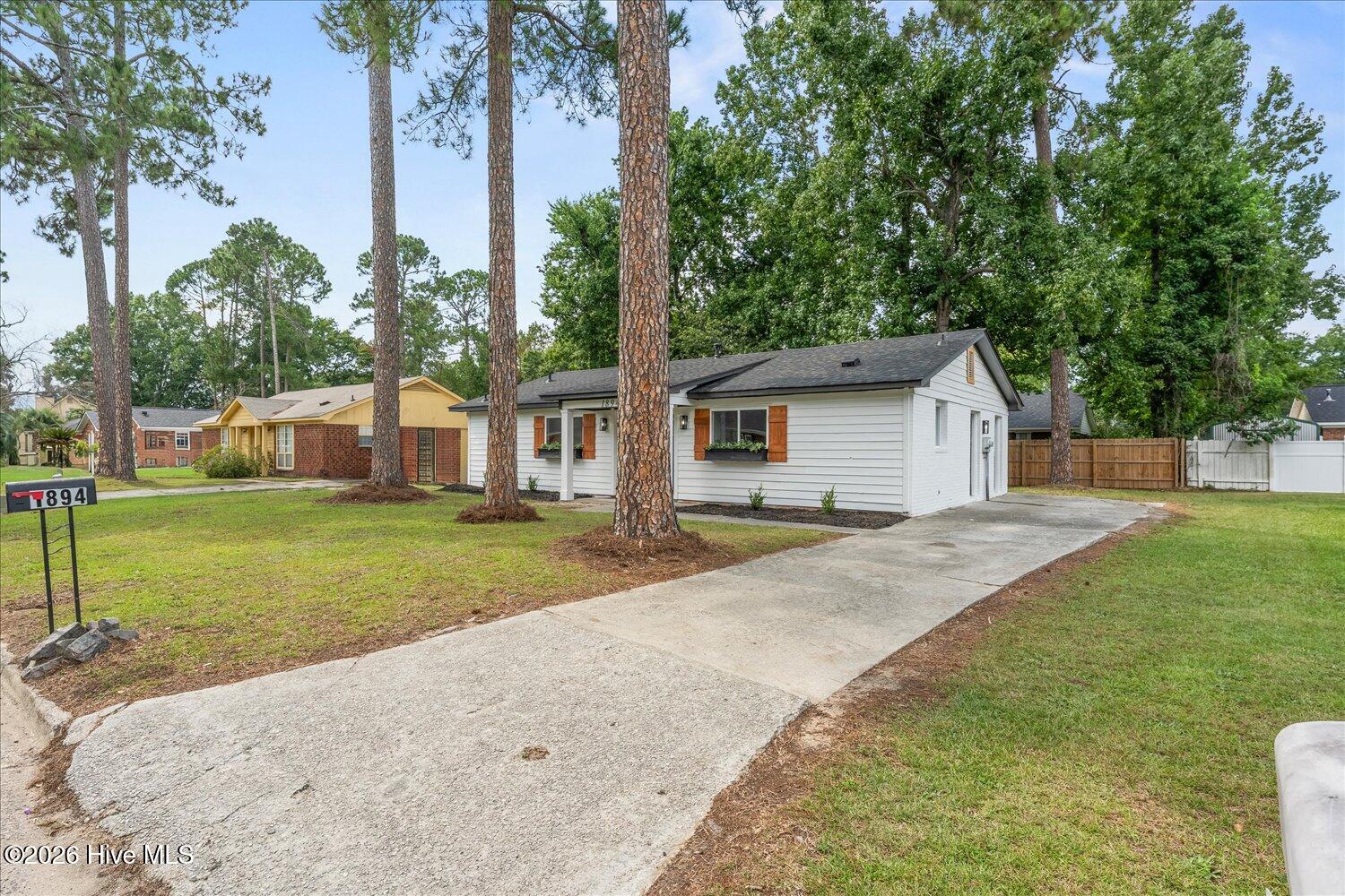 1894 Neptune Drive Property Photo 23
