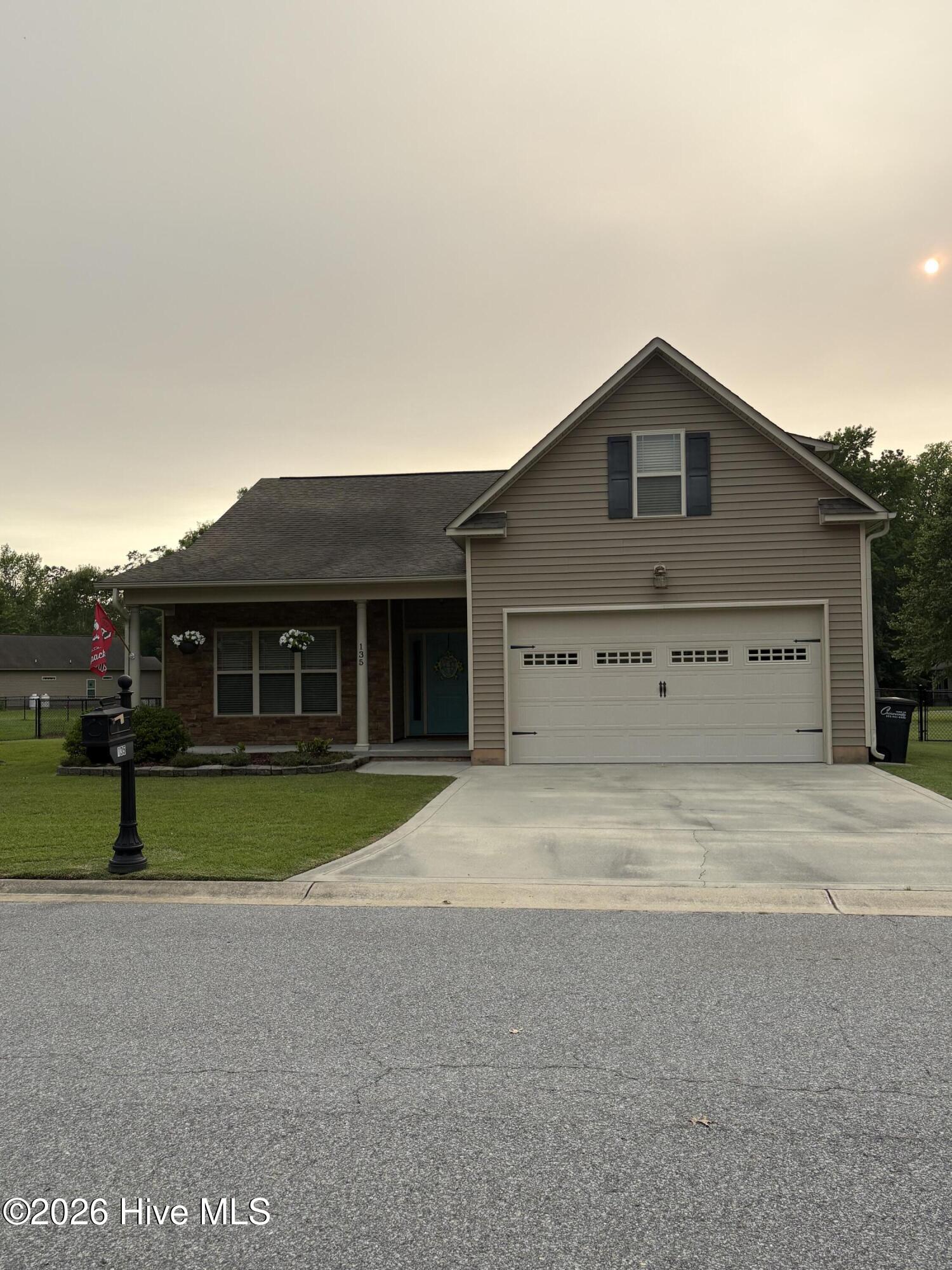 135 Dean Drive Property Photo 2