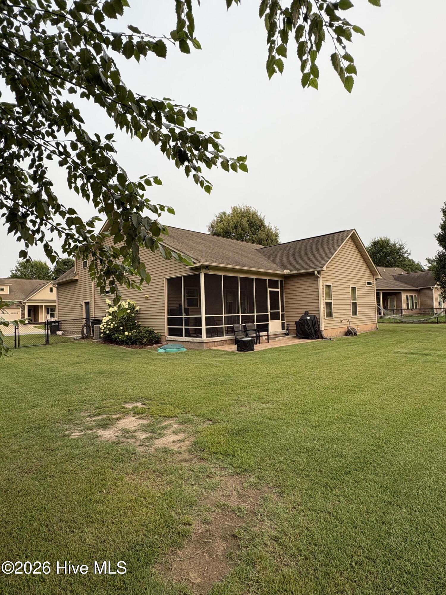 135 Dean Drive Property Photo 7
