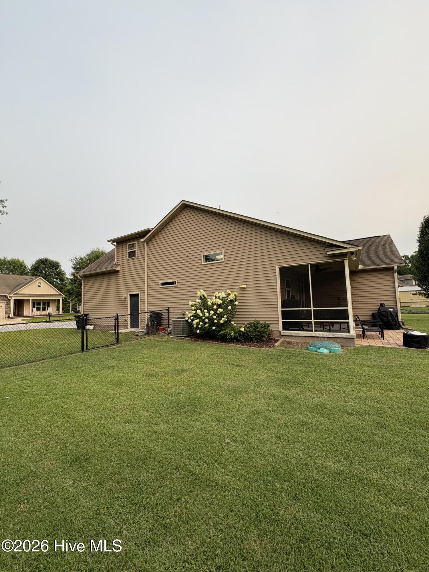 135 Dean Drive Property Photo 8