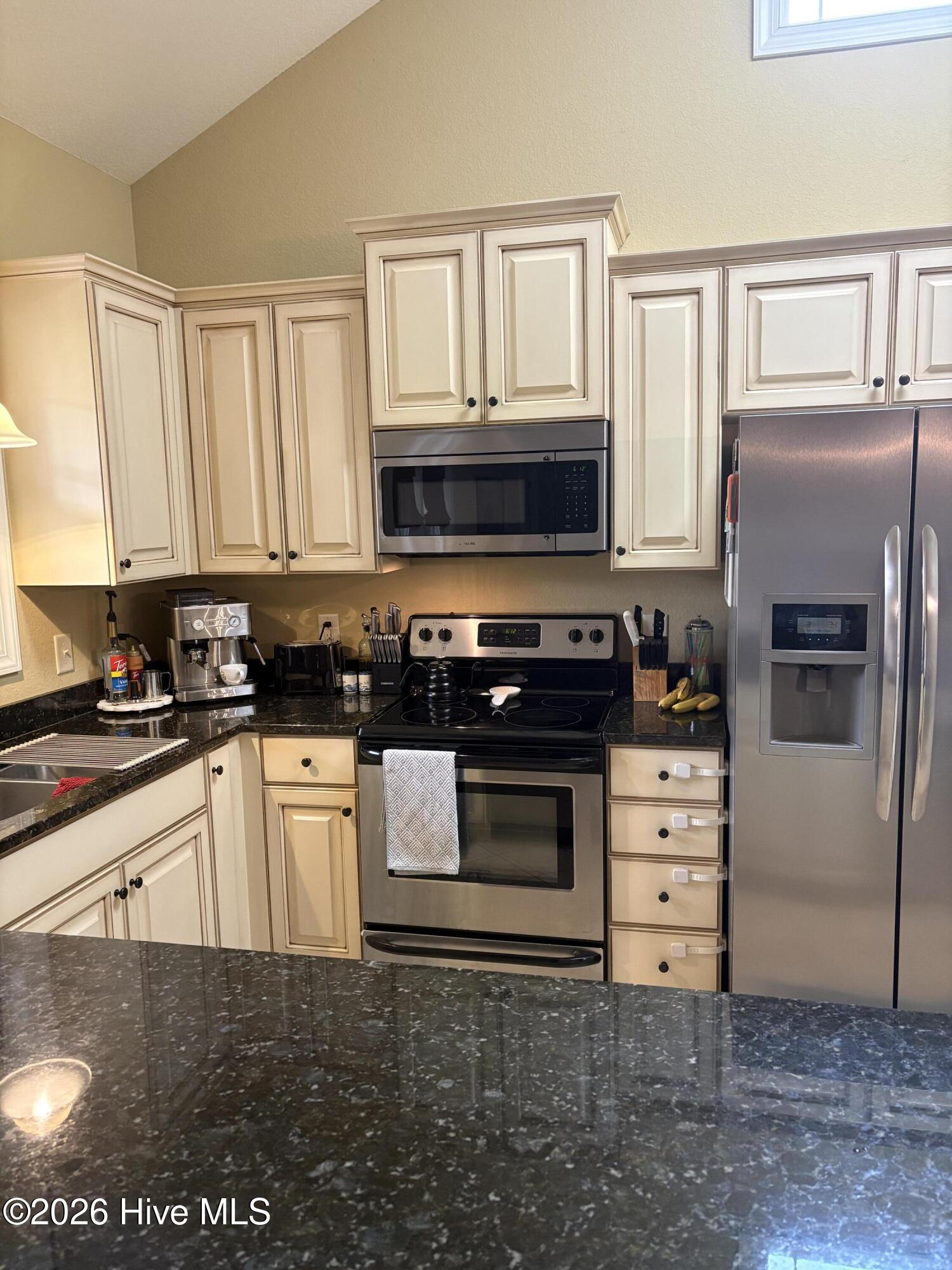 135 Dean Drive Property Photo 18