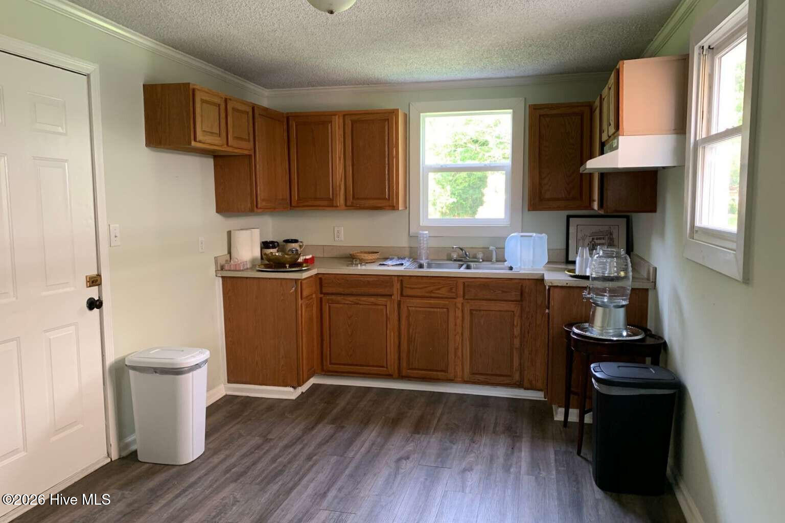 855 Pasteur Street Property Photo 14